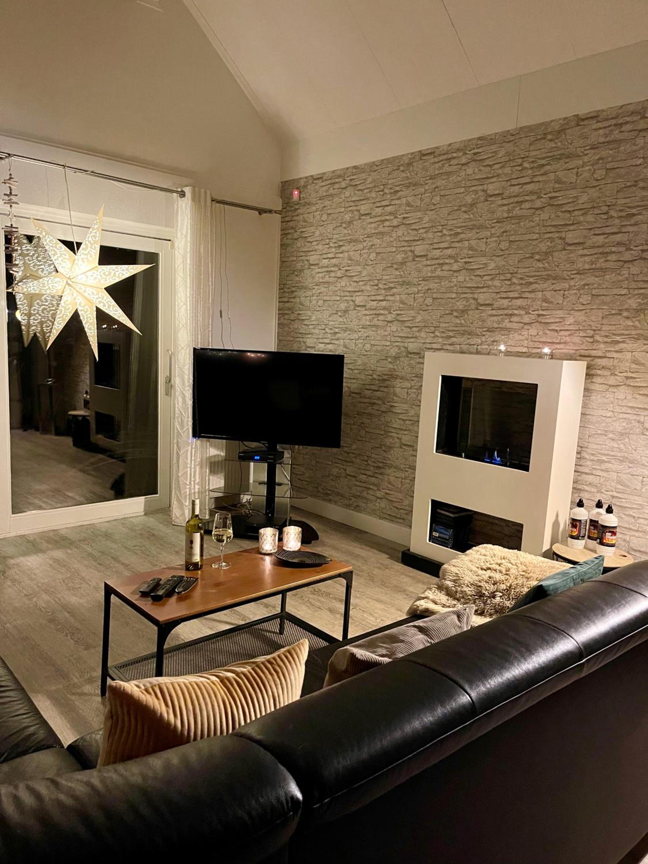 Three-Bedroom Villa photo 2
