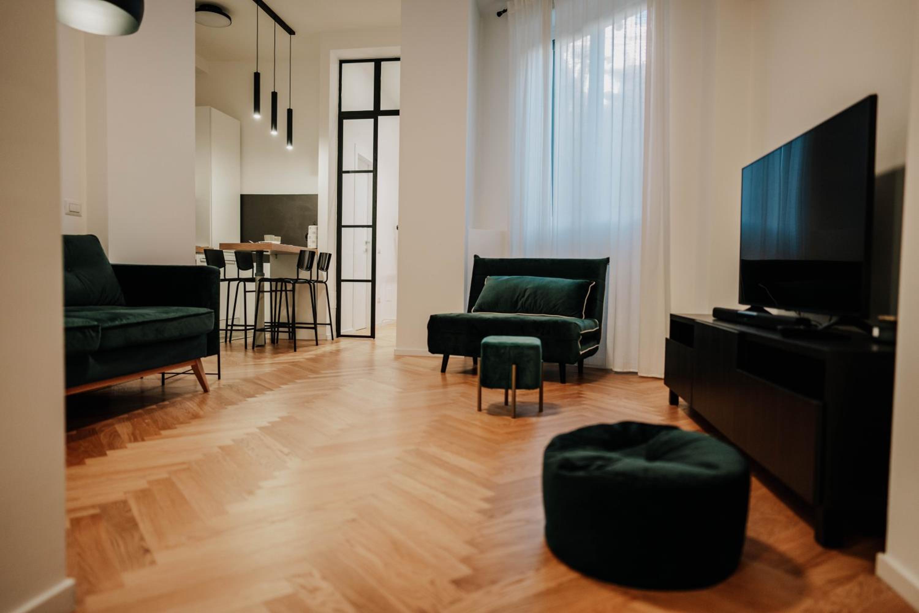 One-Bedroom Apartment