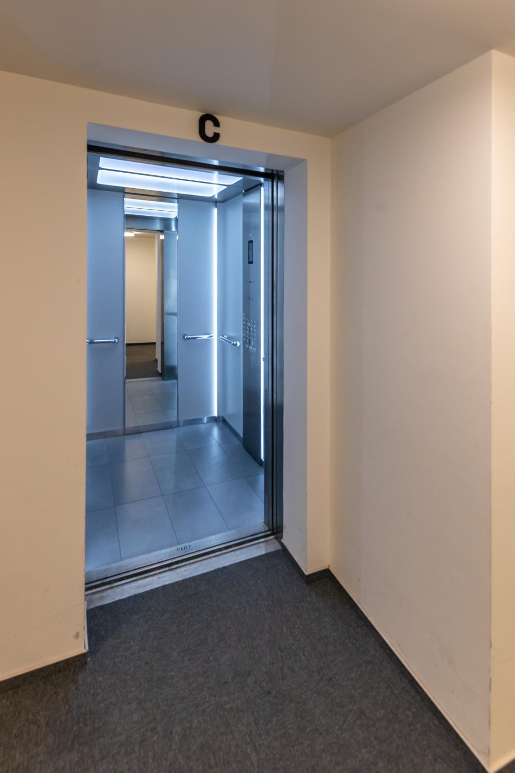 One-Bedroom Apartment - Photo 6
