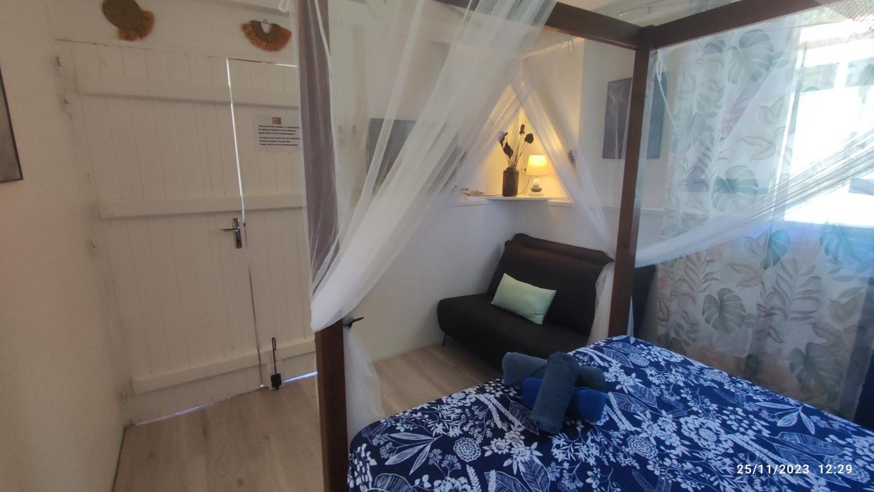 One-Bedroom House photo 1