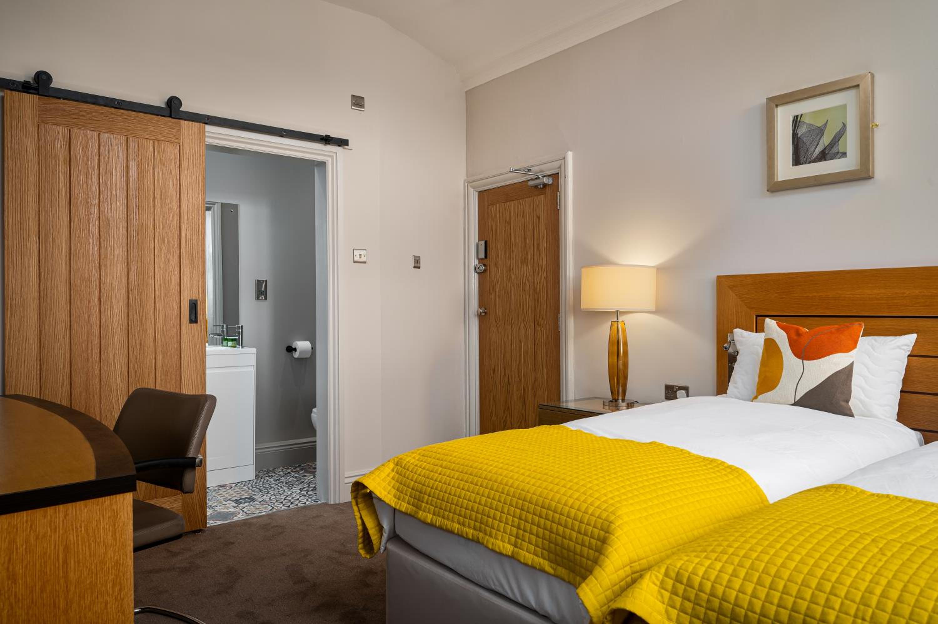Double or Twin Room photo 3