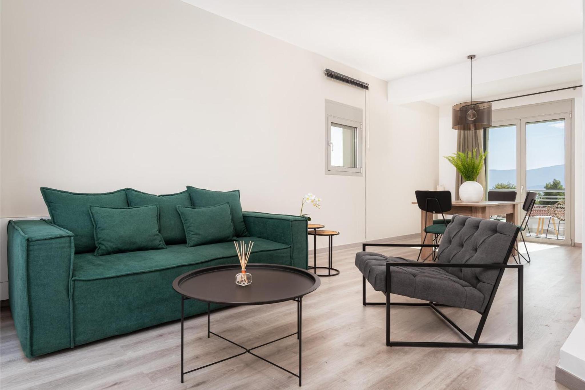 Three-Bedroom Apartment photo 1