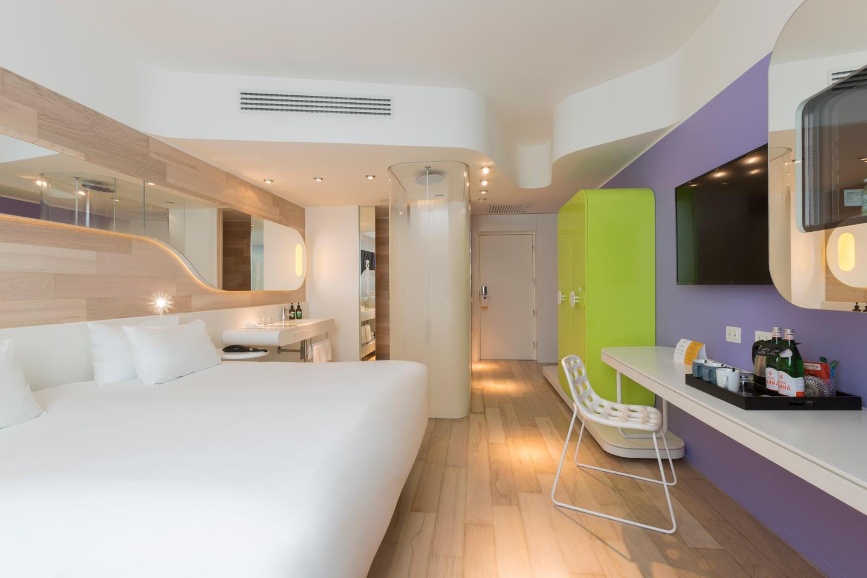 Standard King Room