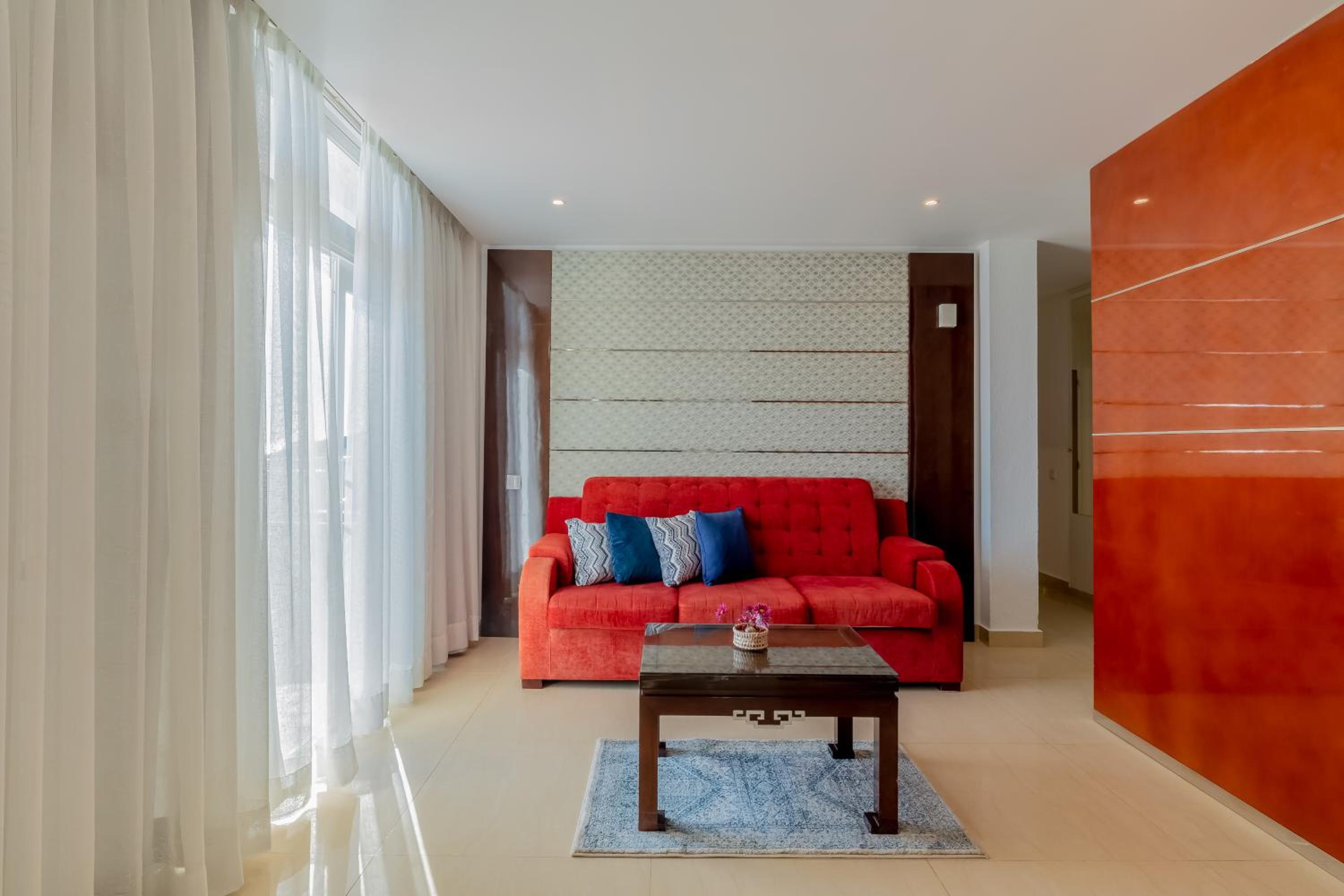 Deluxe One Bedroom  Suite (2 Adults + 1 Child) - Photo 23