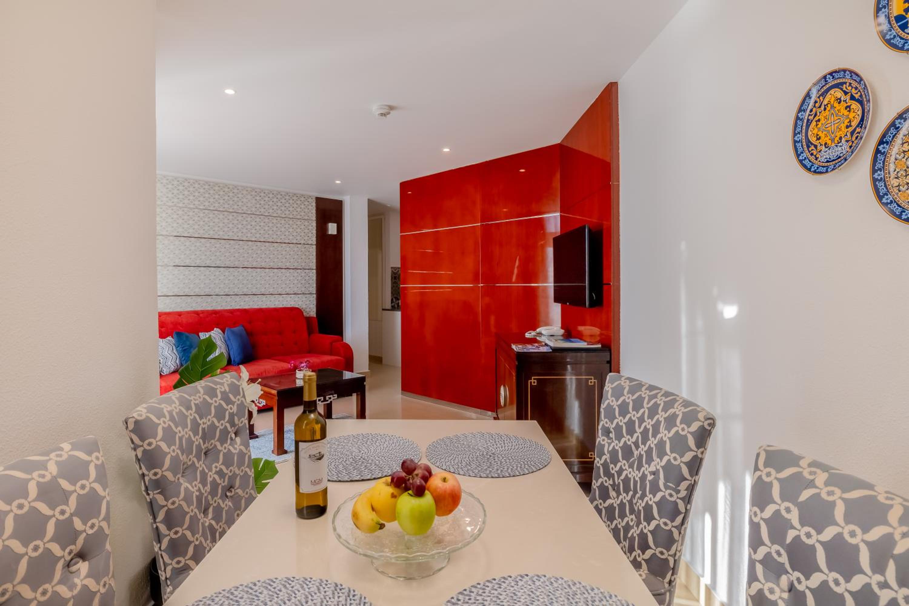 Deluxe One Bedroom  Suite (2 Adults + 1 Child) - Photo 26
