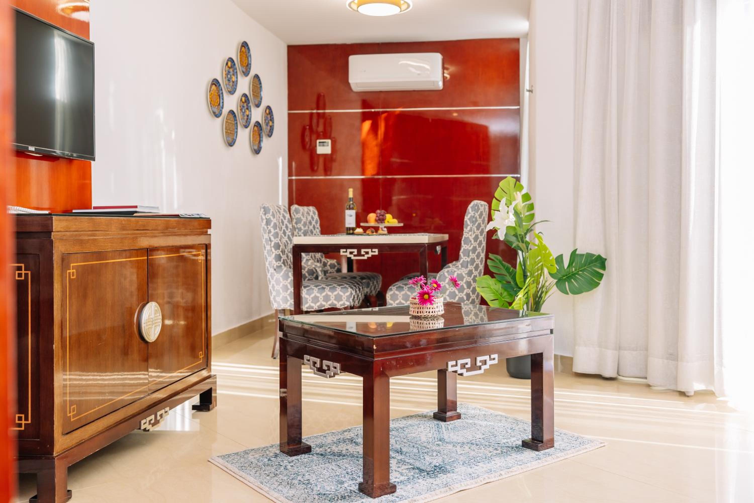 Deluxe One Bedroom  Suite (2 Adults + 1 Child) - Photo 10
