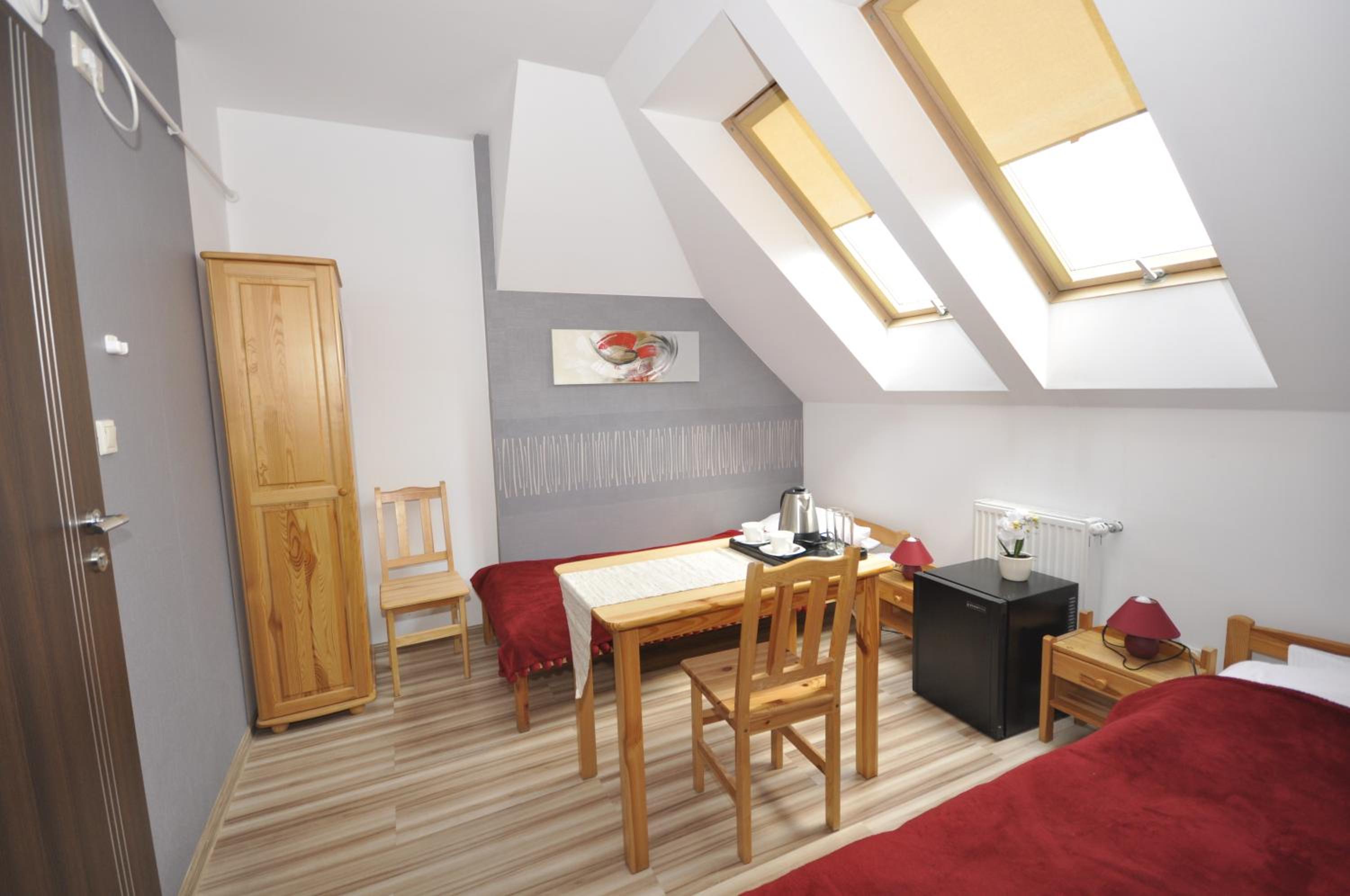 Standard Twin Room photo 3