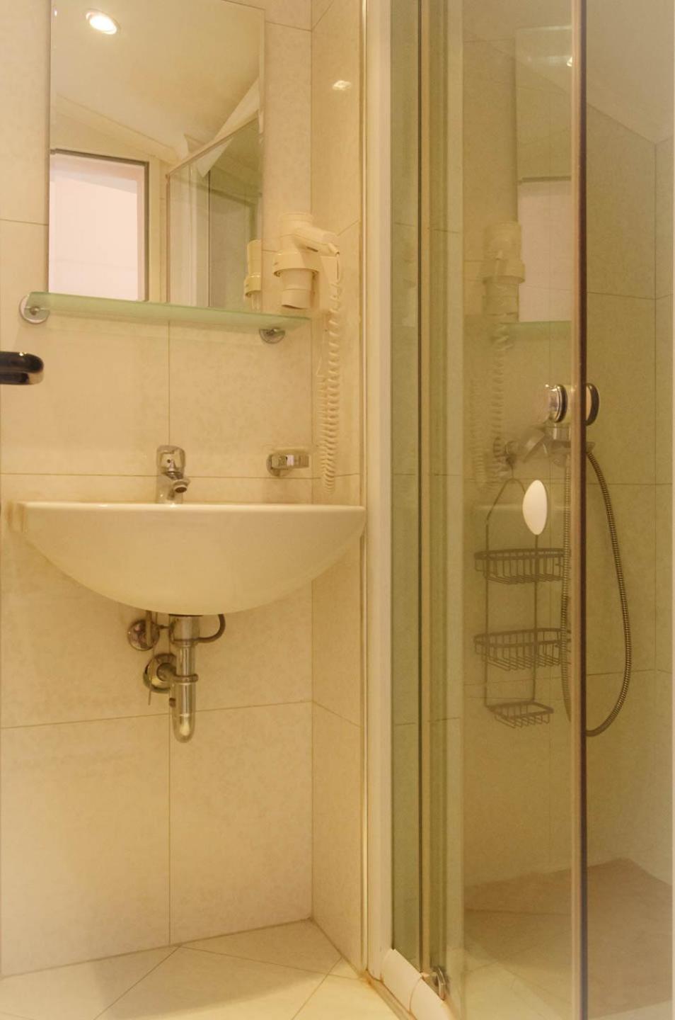 Twin Room with Balcony photo 2