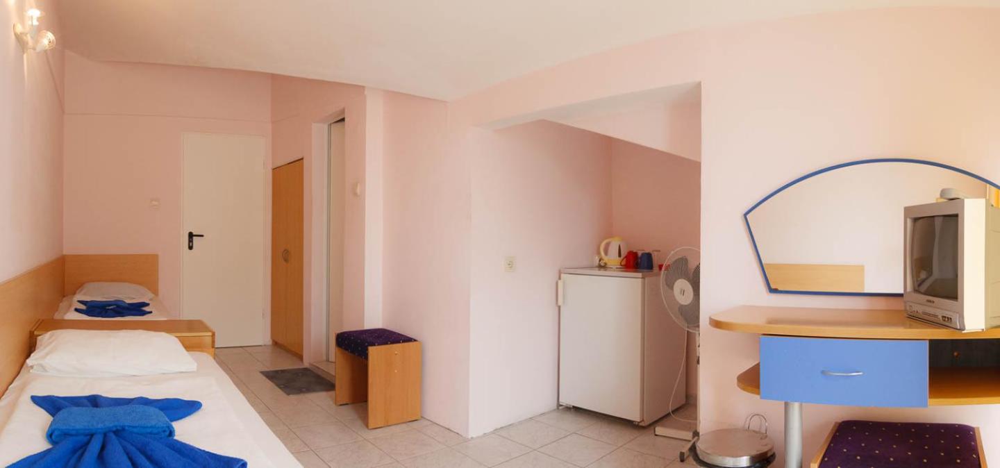 Twin Room with Balcony photo 3