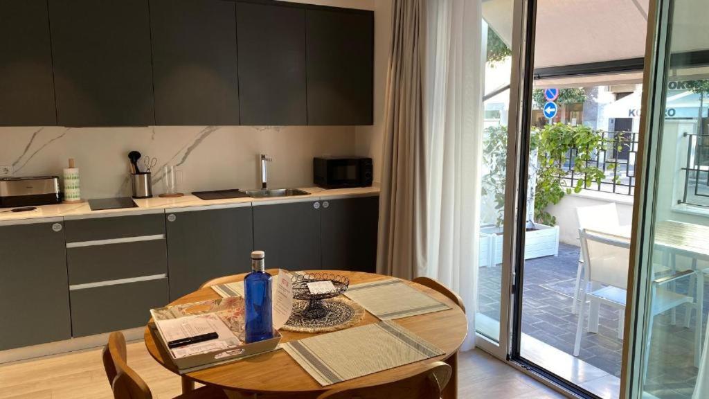 Apartment with Terrace - Photo 33