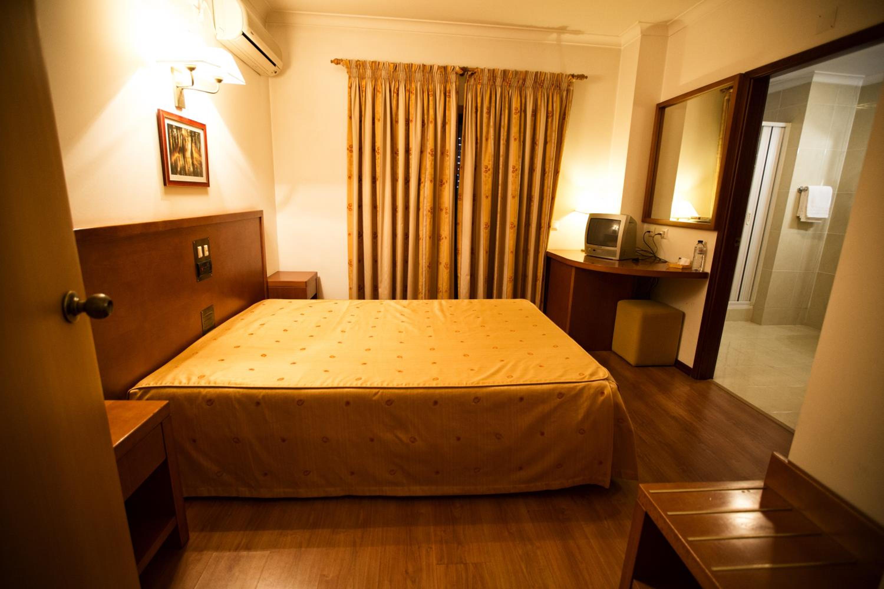 Double Room - Photo 2