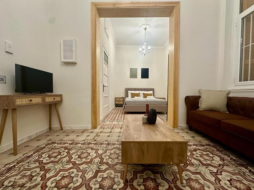 One-Bedroom Apartment photo 2