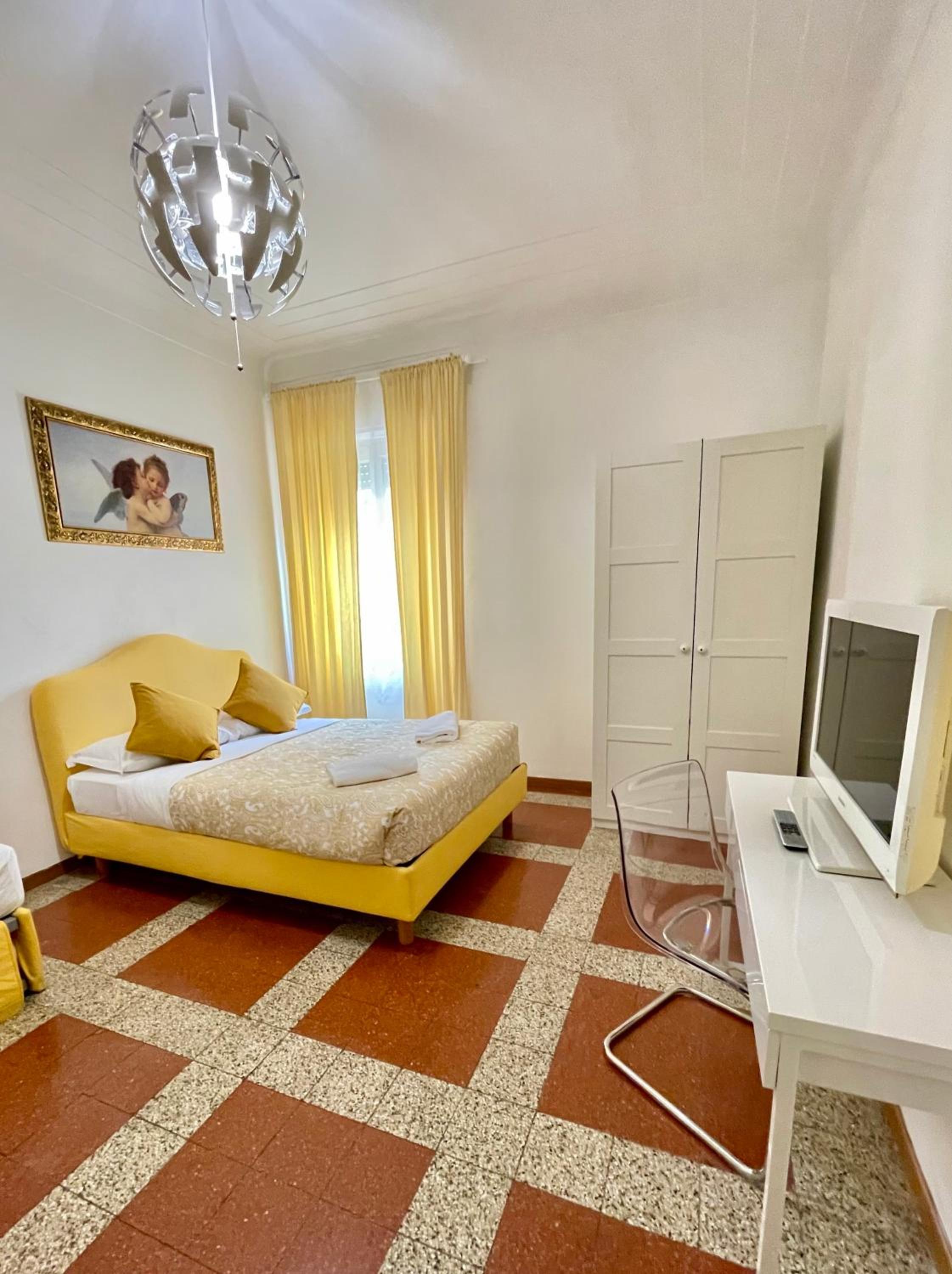 Triple Room With Shared Bathroom