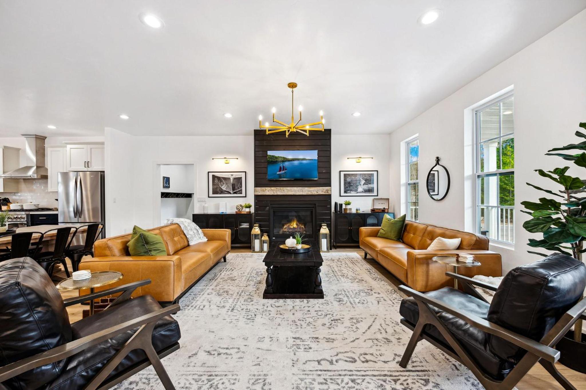 Four-Bedroom House photo 1