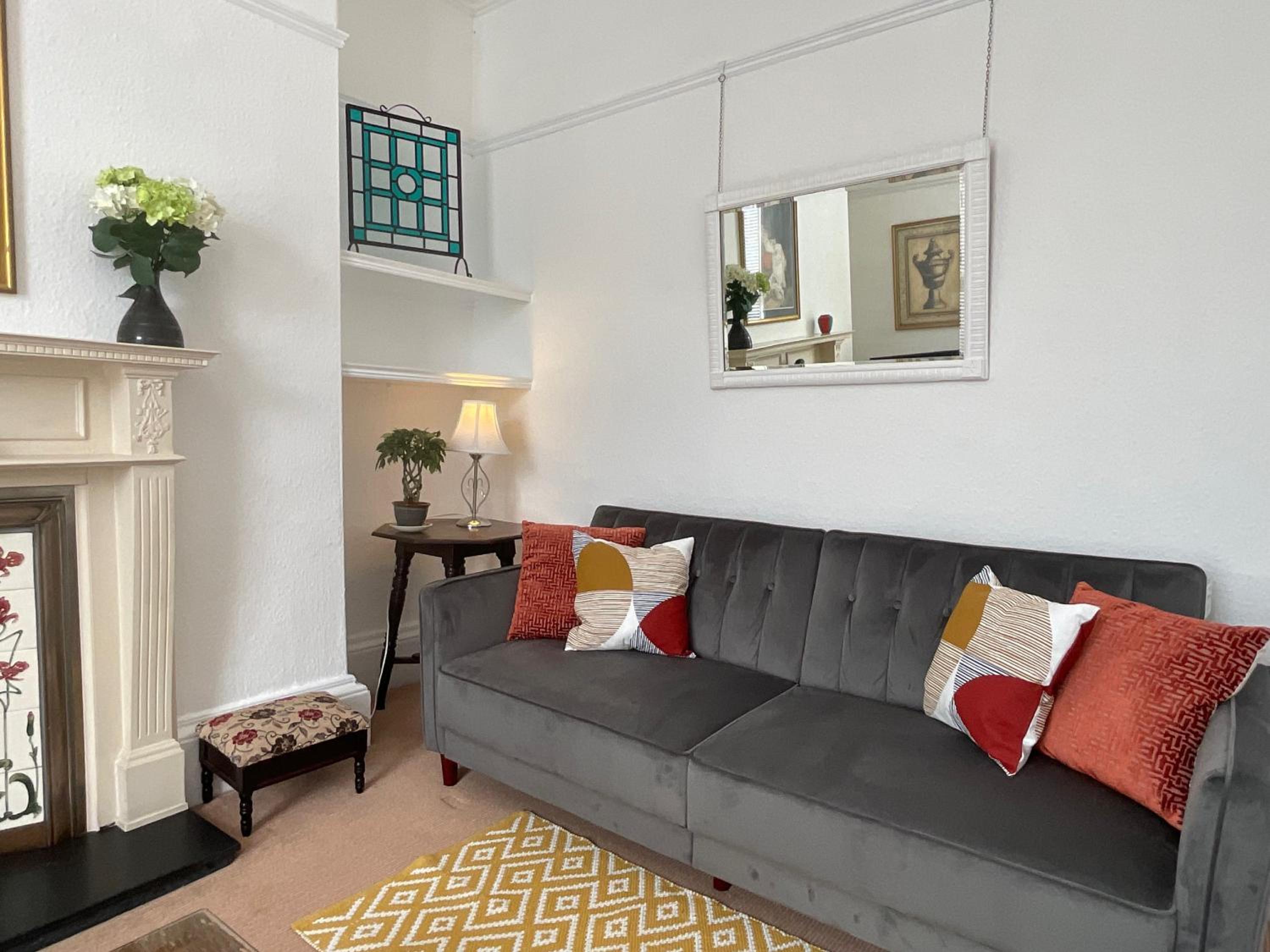 Three-Bedroom Apartment photo 2