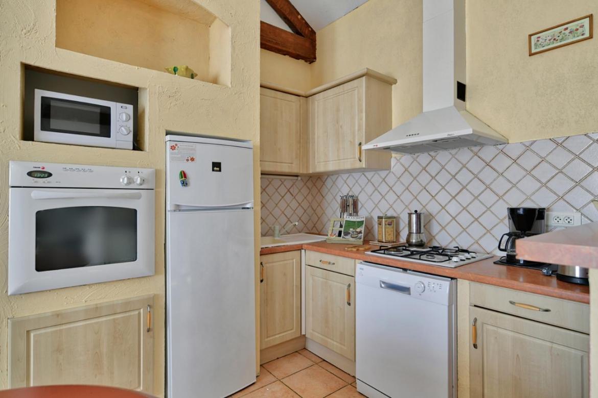 Three-Bedroom House photo 3
