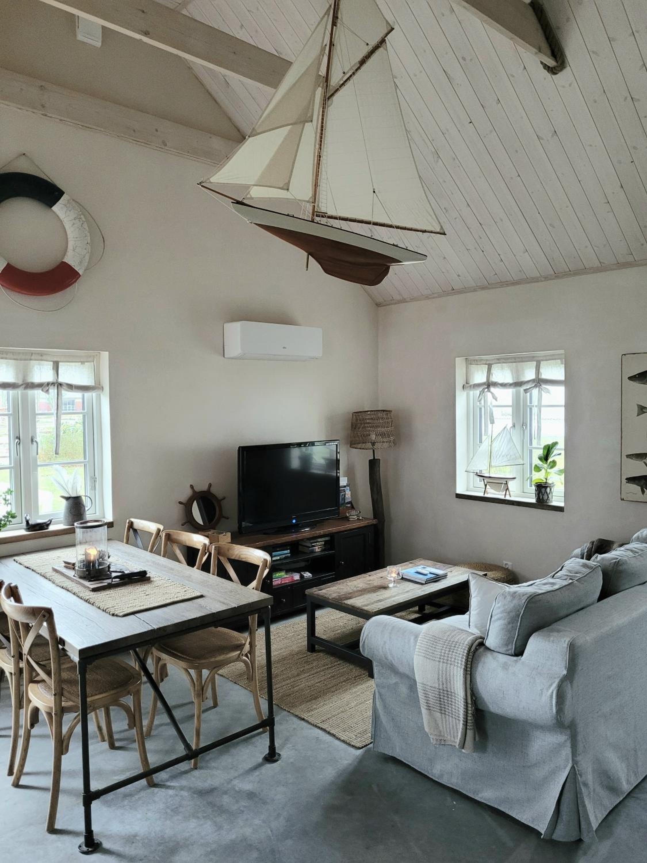 One-Bedroom House - Photo 15