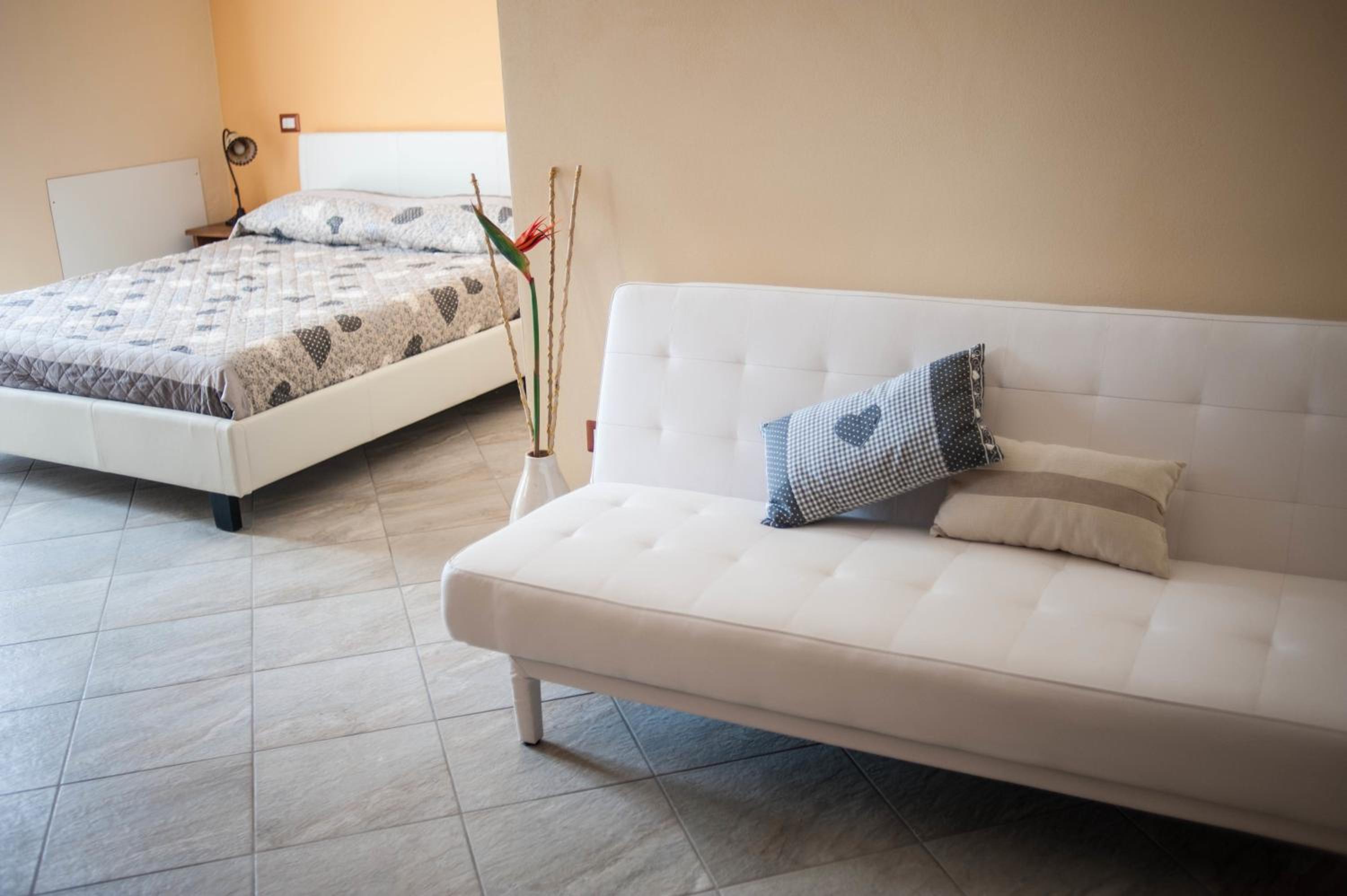 Triple Room with Terrace photo 1