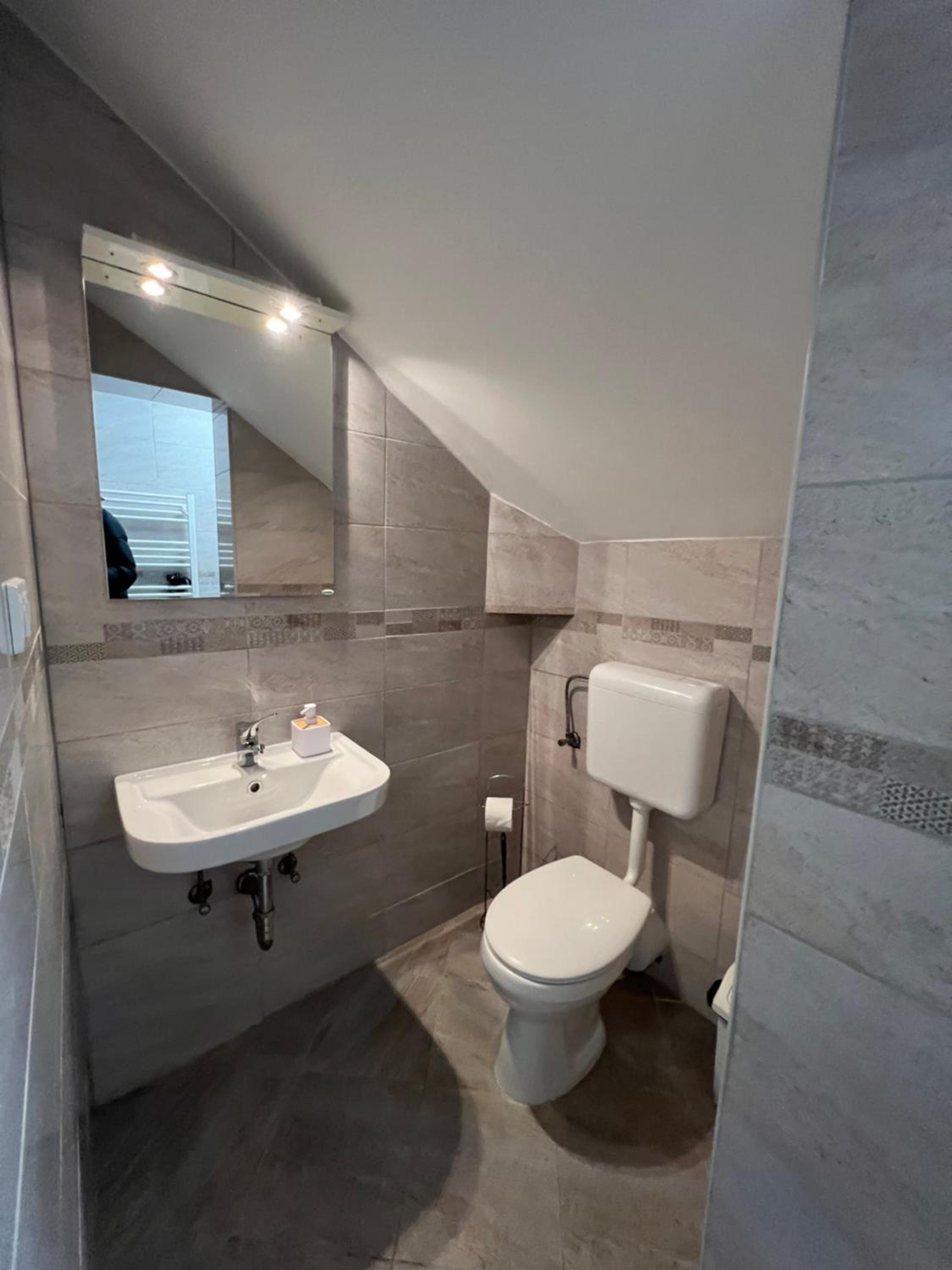 Large Double or Twin Room photo 3
