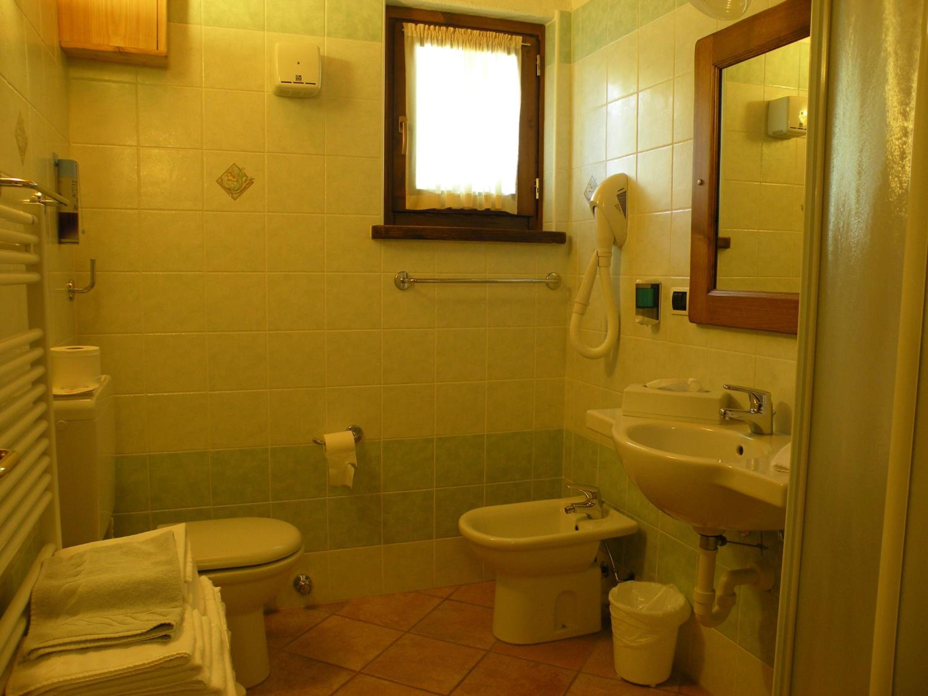 Superior Quadruple Room photo 2