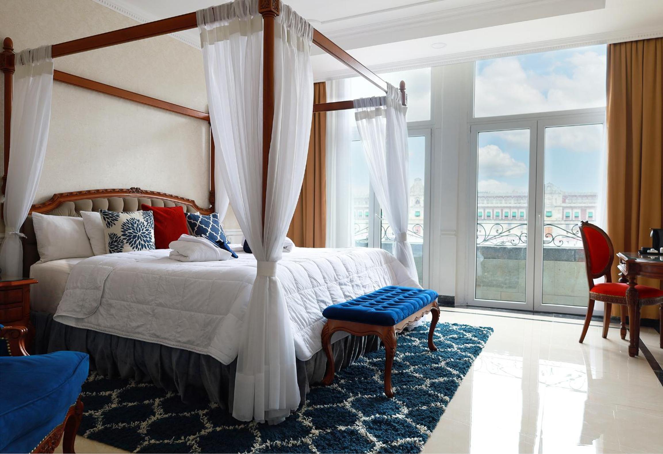 Junior Suite - Zocalo View - Photo 12