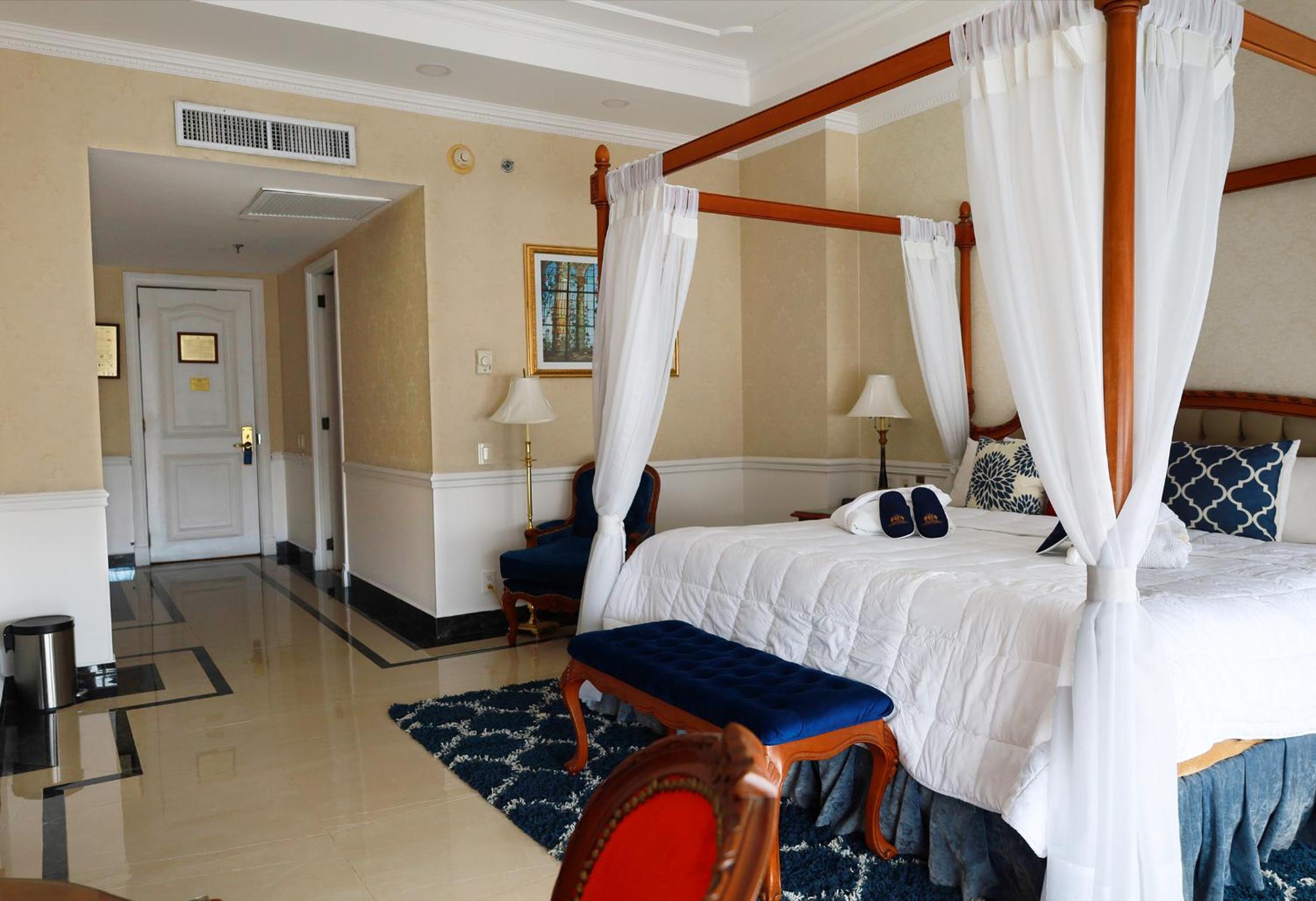 Junior Suite - Zocalo View - Photo 3