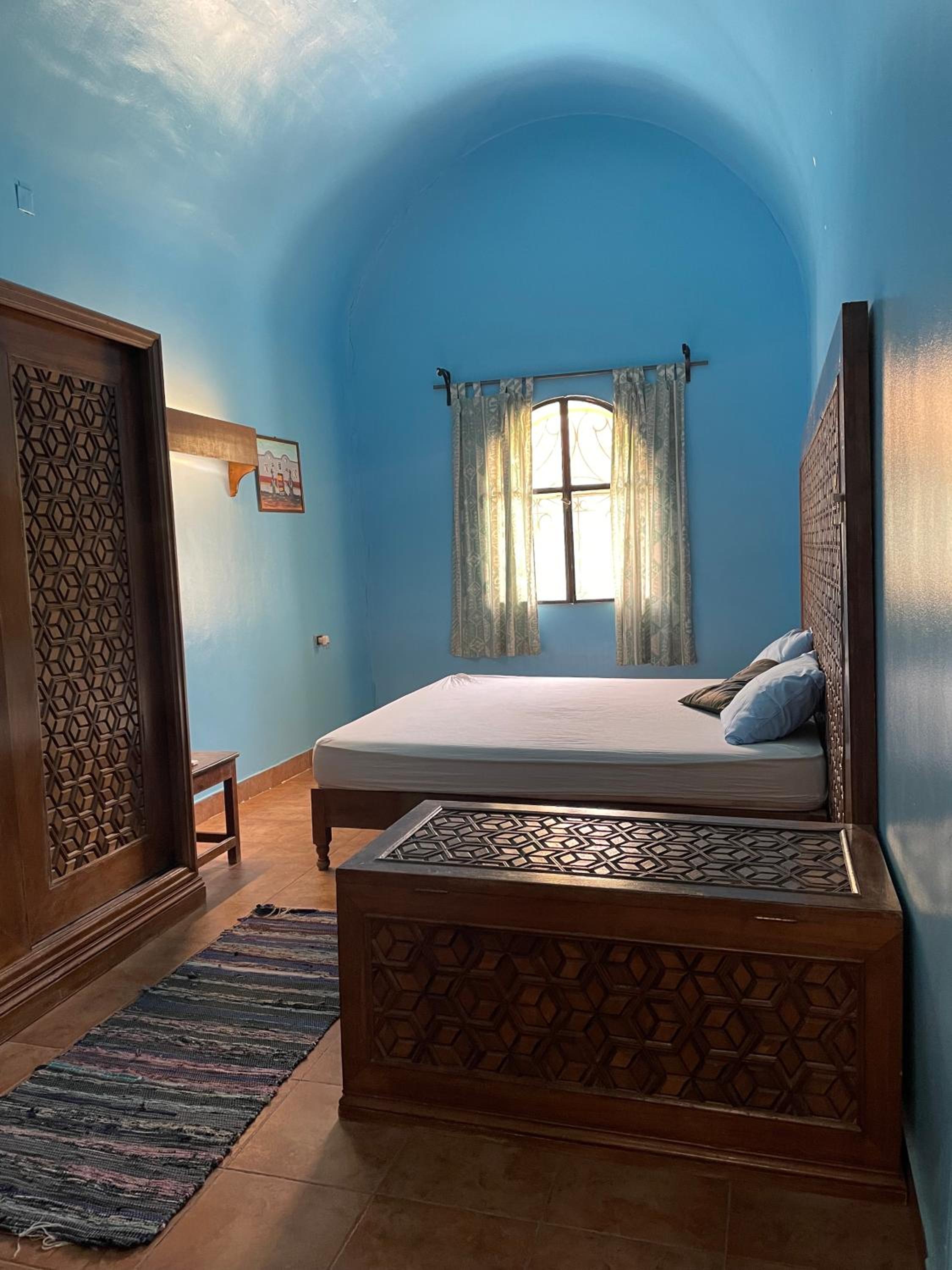 Deluxe Double Room with Private Bathroom With Garden View - Photo 4