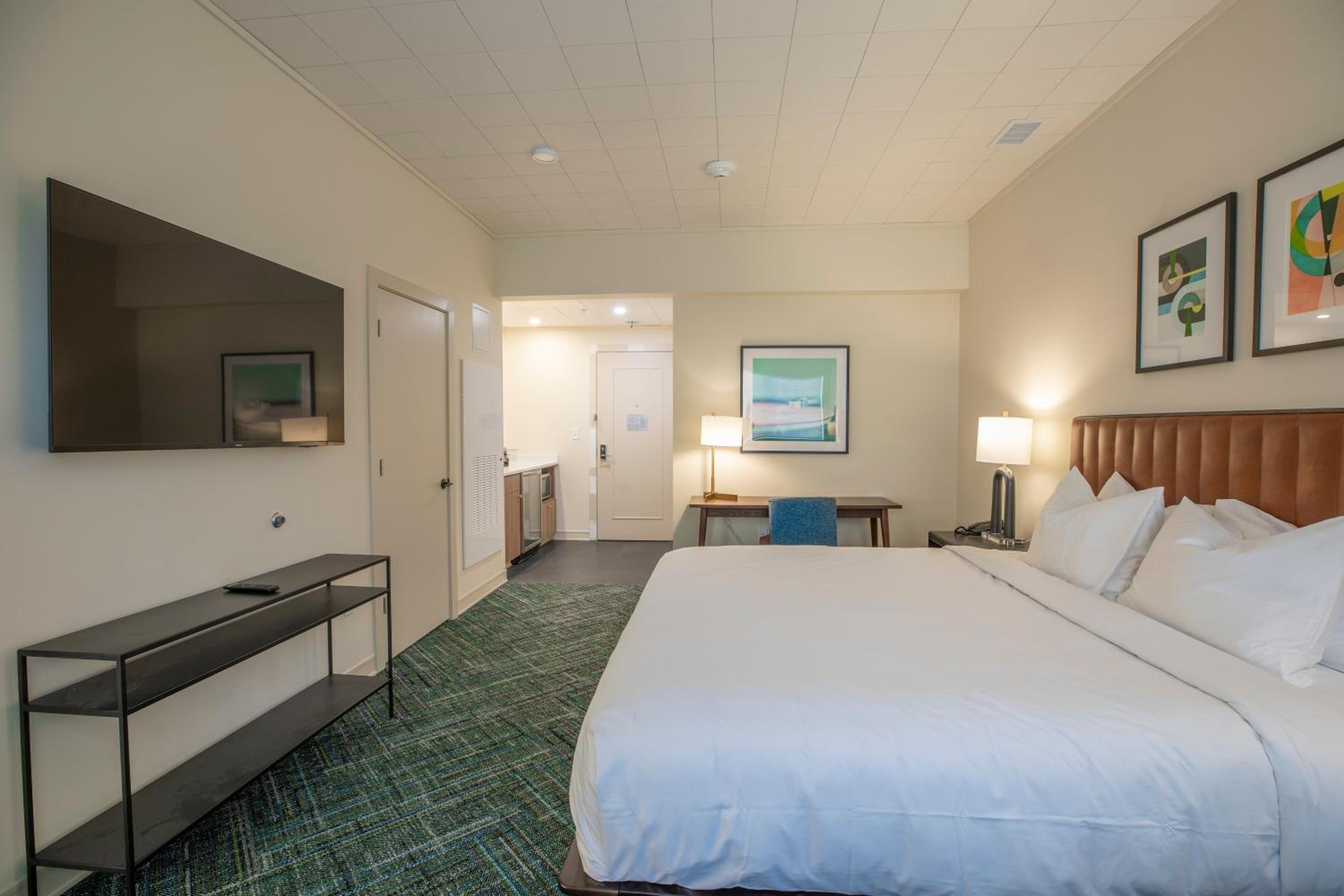 Standard King Room
