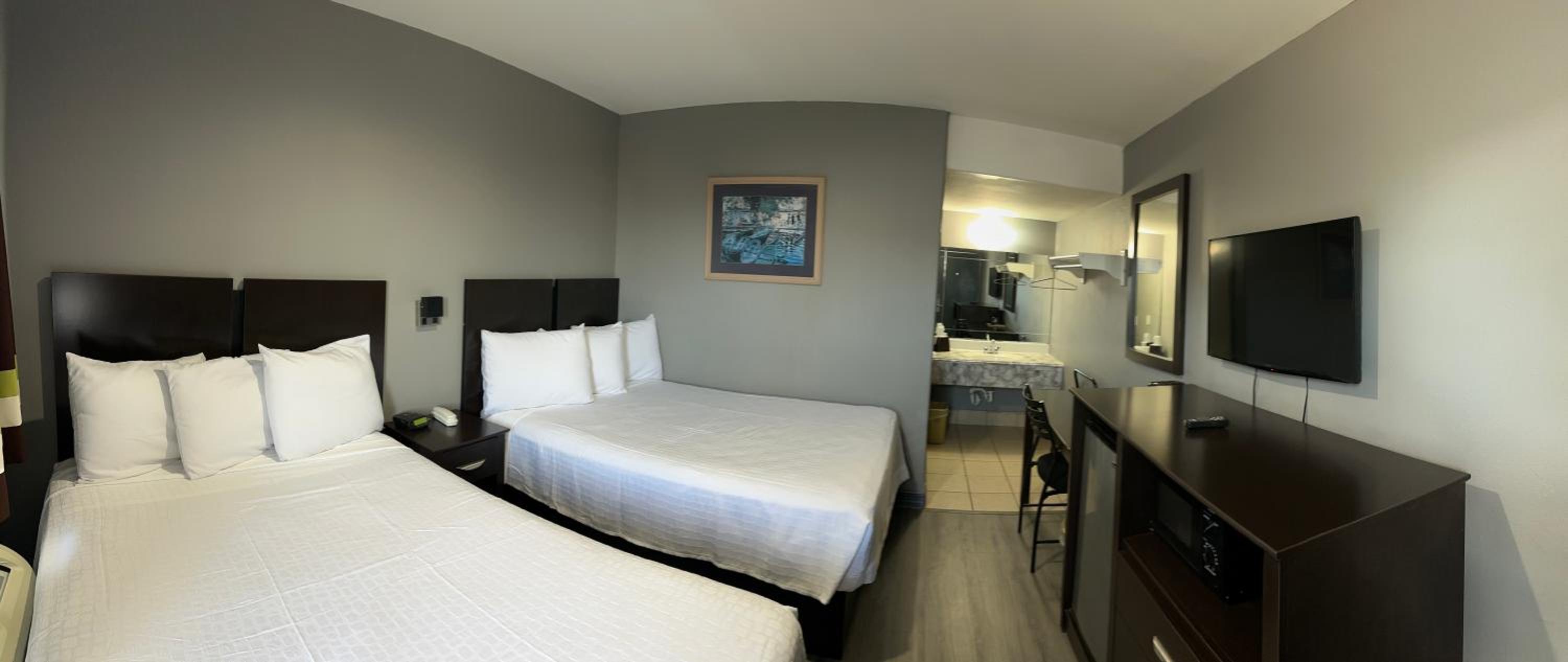 Double Room with Two Double Beds - Photo 3