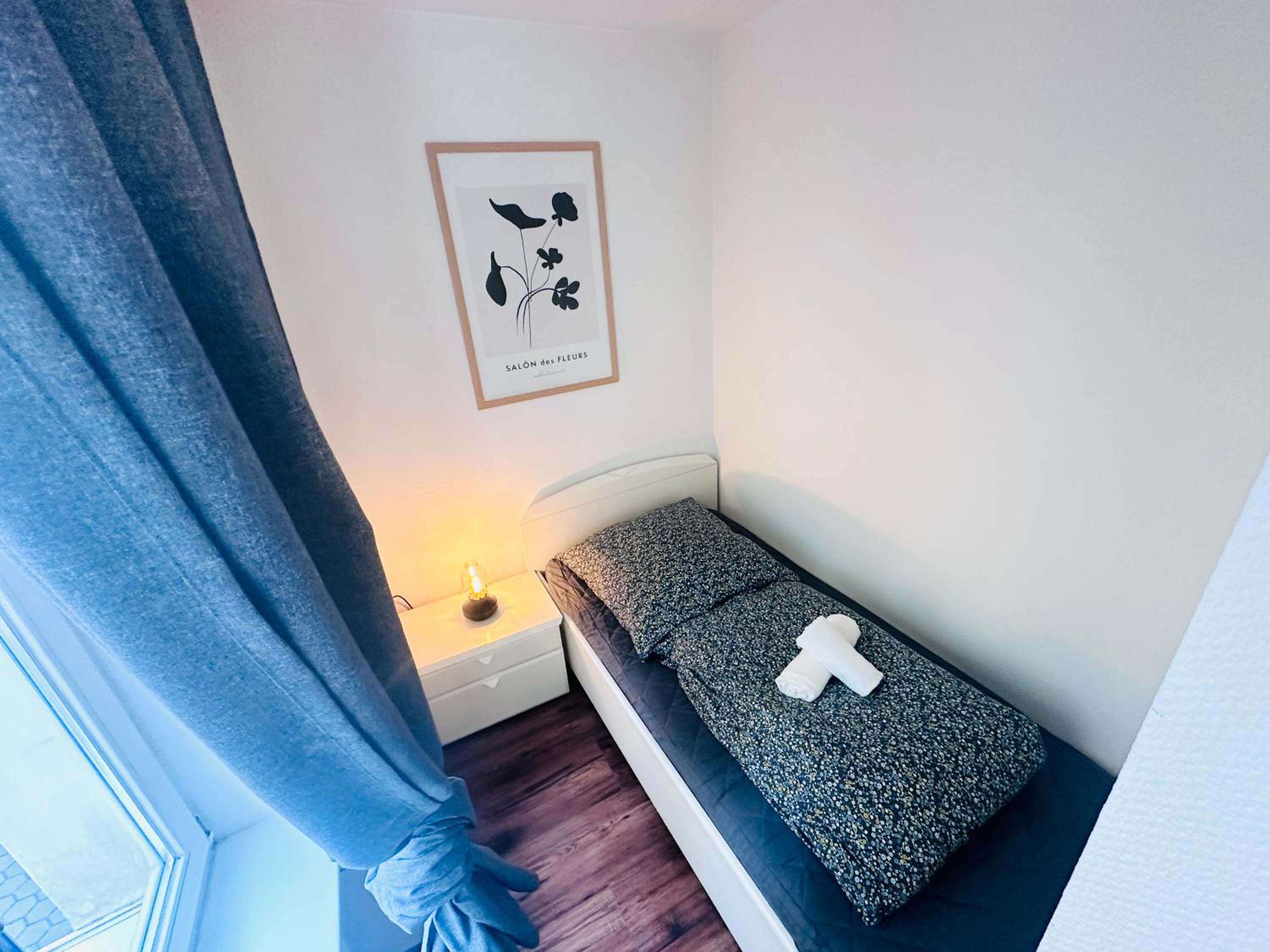 One-Bedroom Apartment photo 2