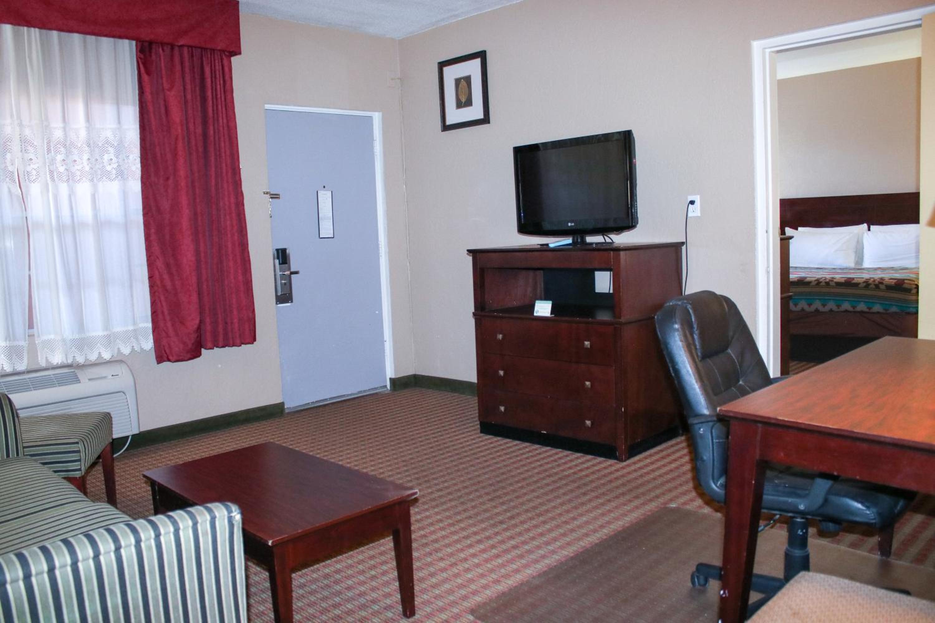 King Junior Suite - Non-Smoking