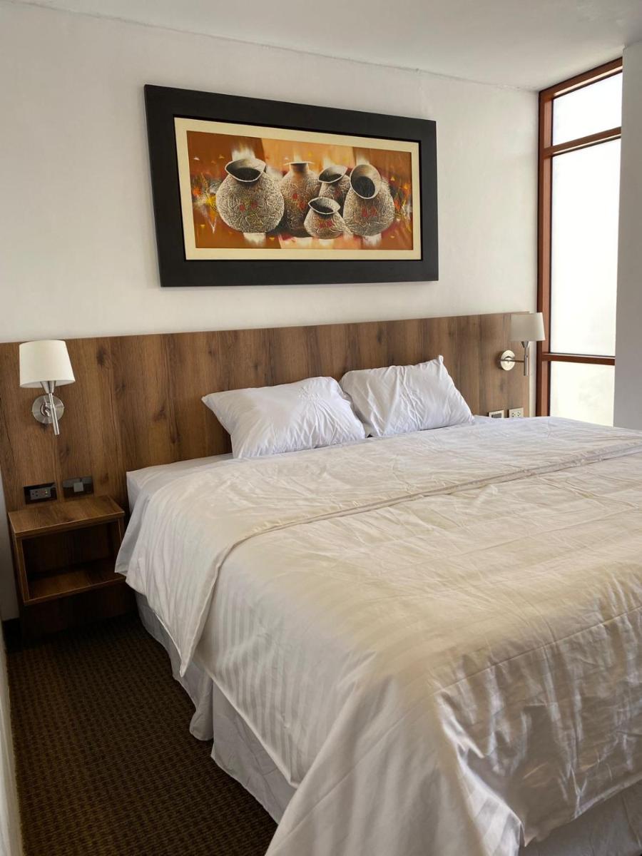 Standard King Room photo 2