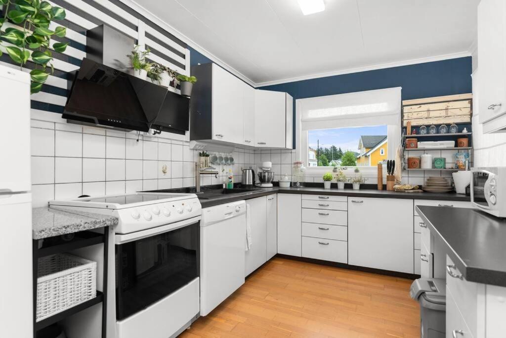 Three-Bedroom Vacation Home  photo 2