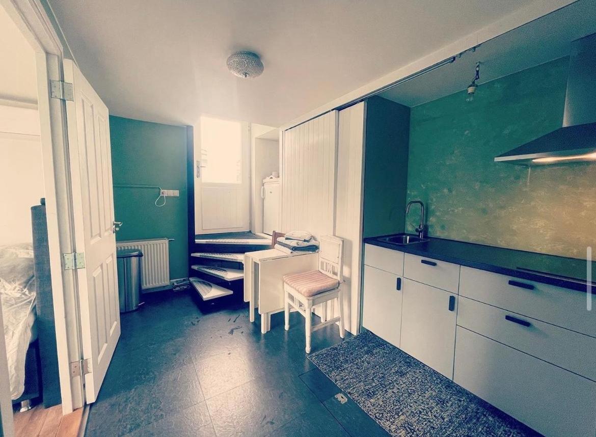 Double Room with Terrace thumbnail 6