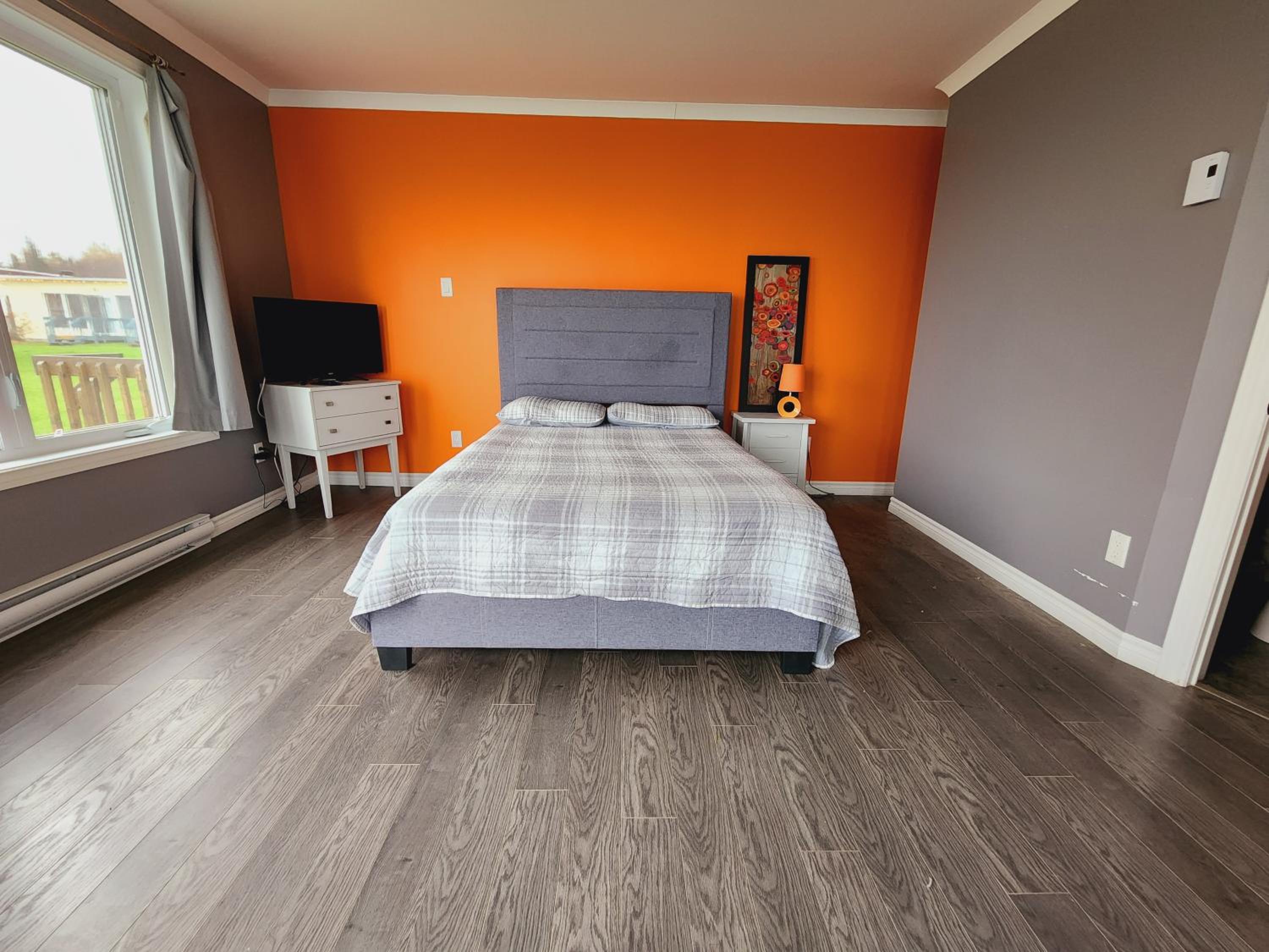 Queen Room with Sea View - Photo 11