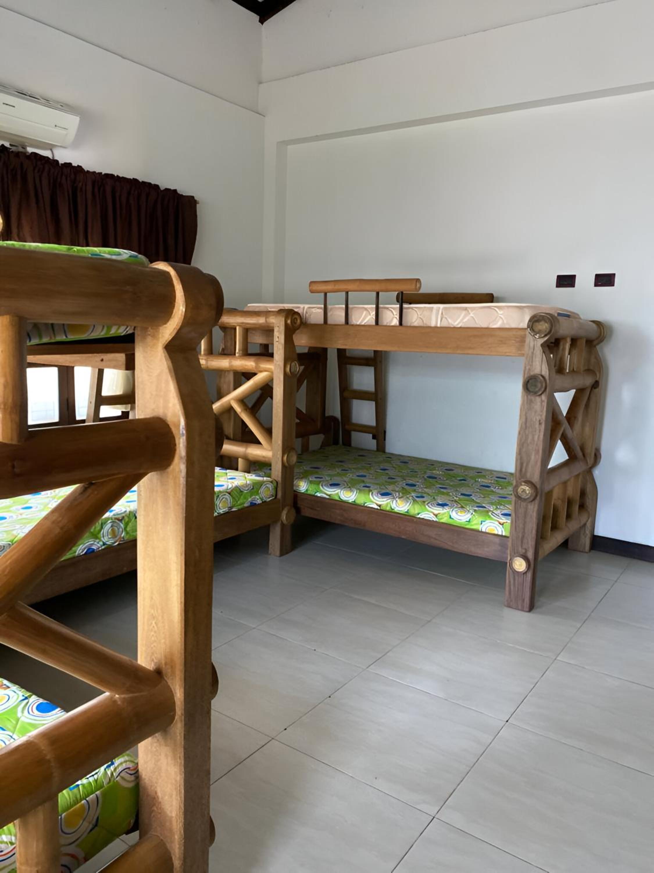 Basic Triple Room With Shared Bathroom