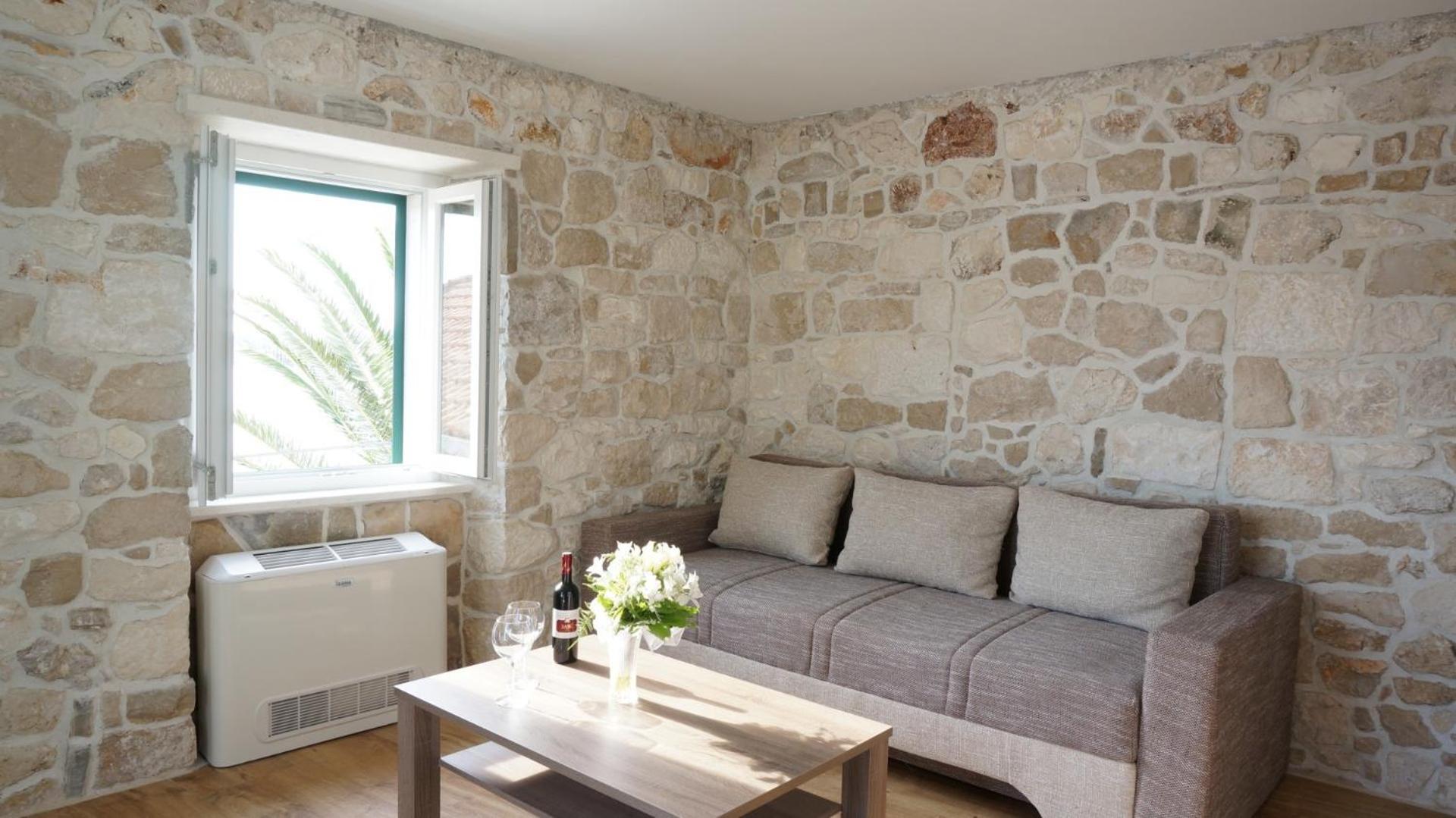 Apartment with Terrace - Photo 1