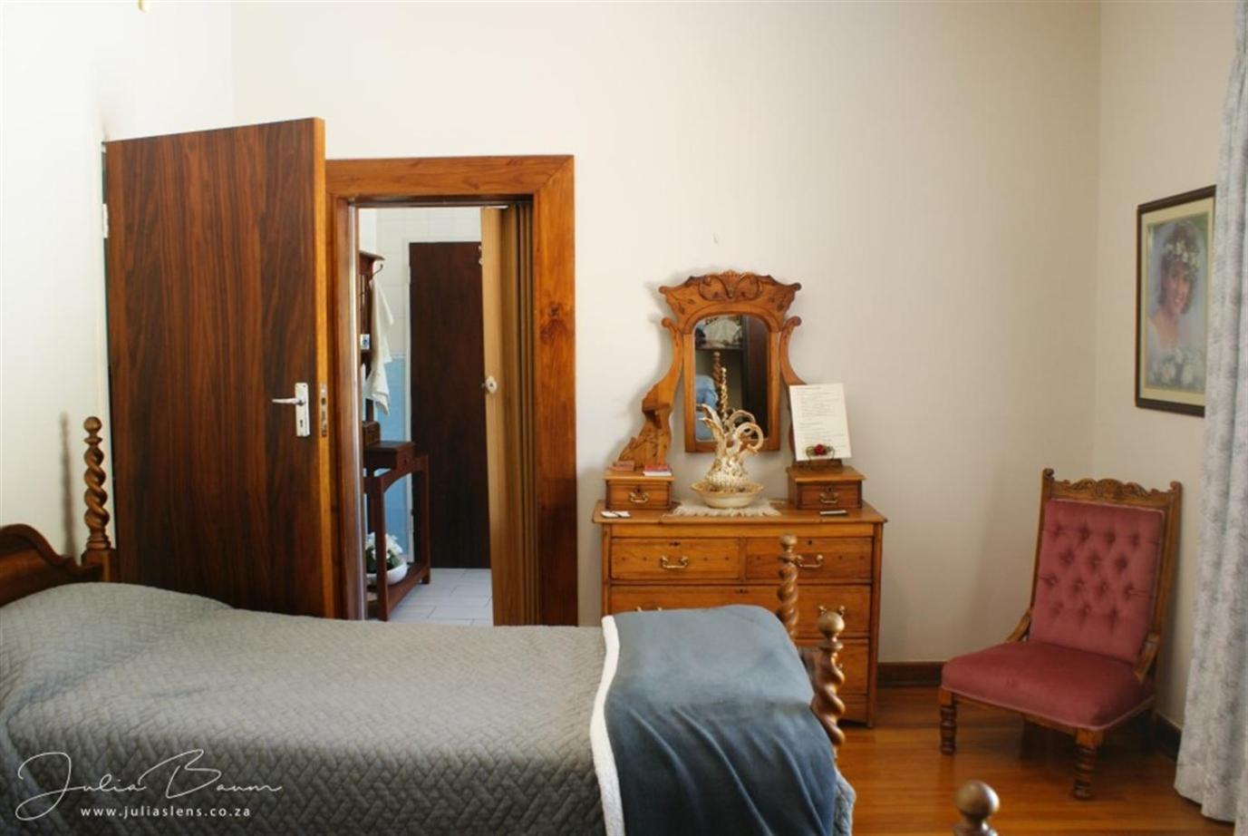 Basic Twin Room - Photo 8