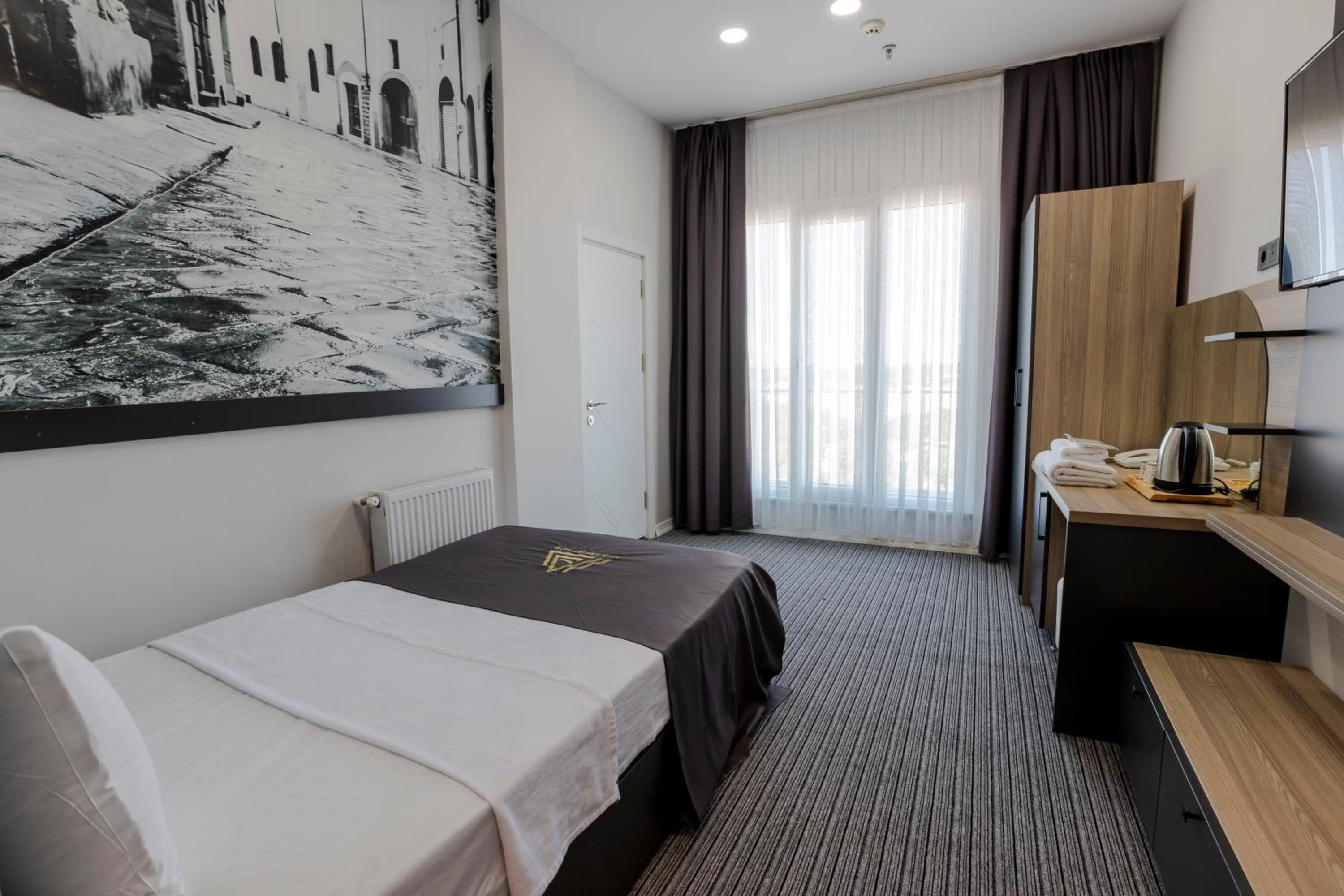 Deluxe Single Room