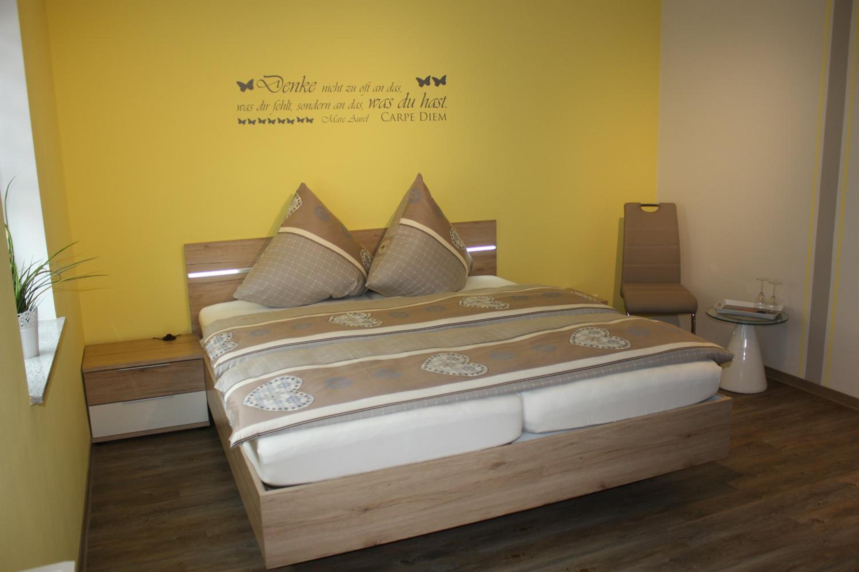 Double Room - Photo 7