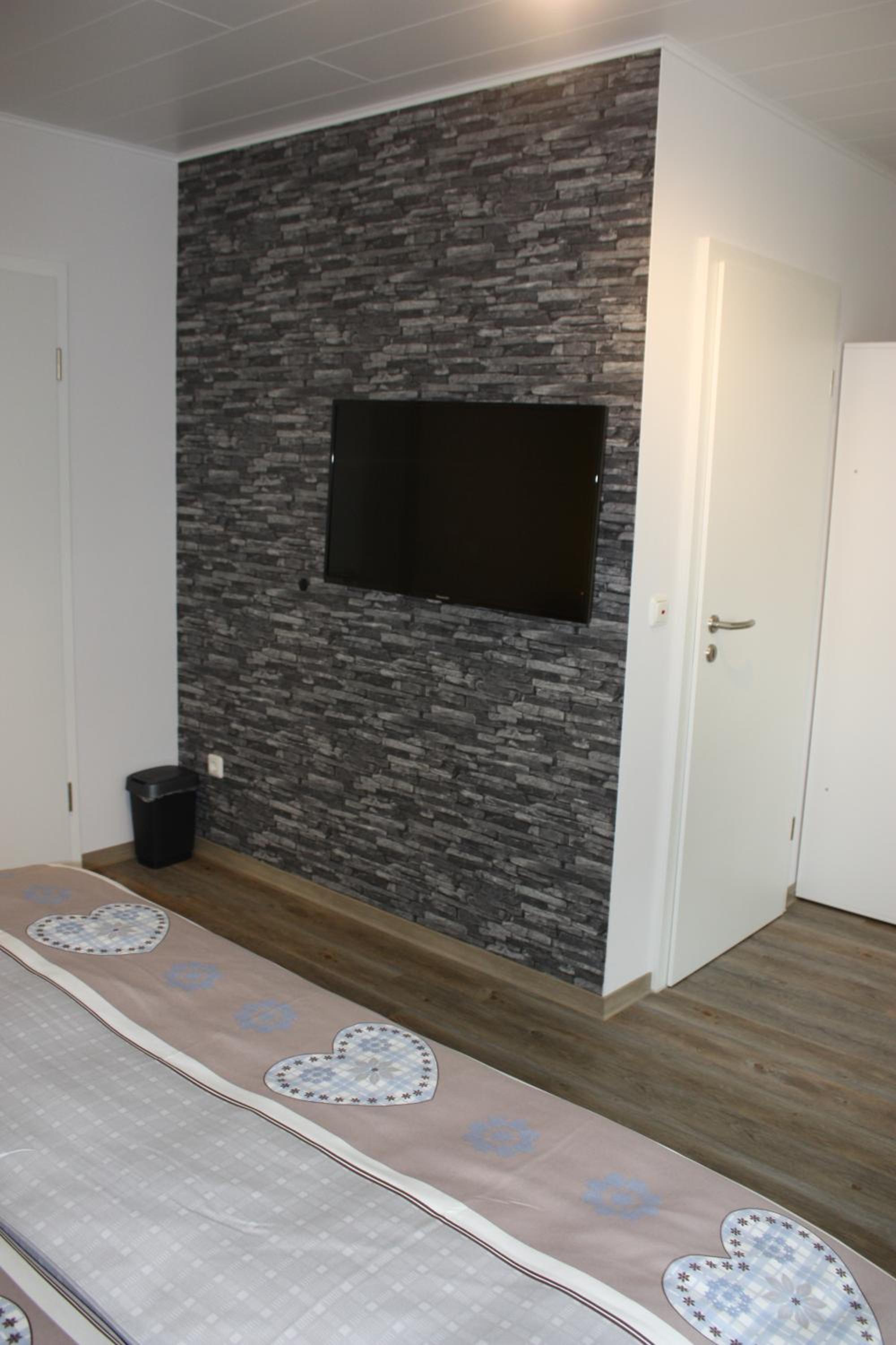 Double Room - Photo 5