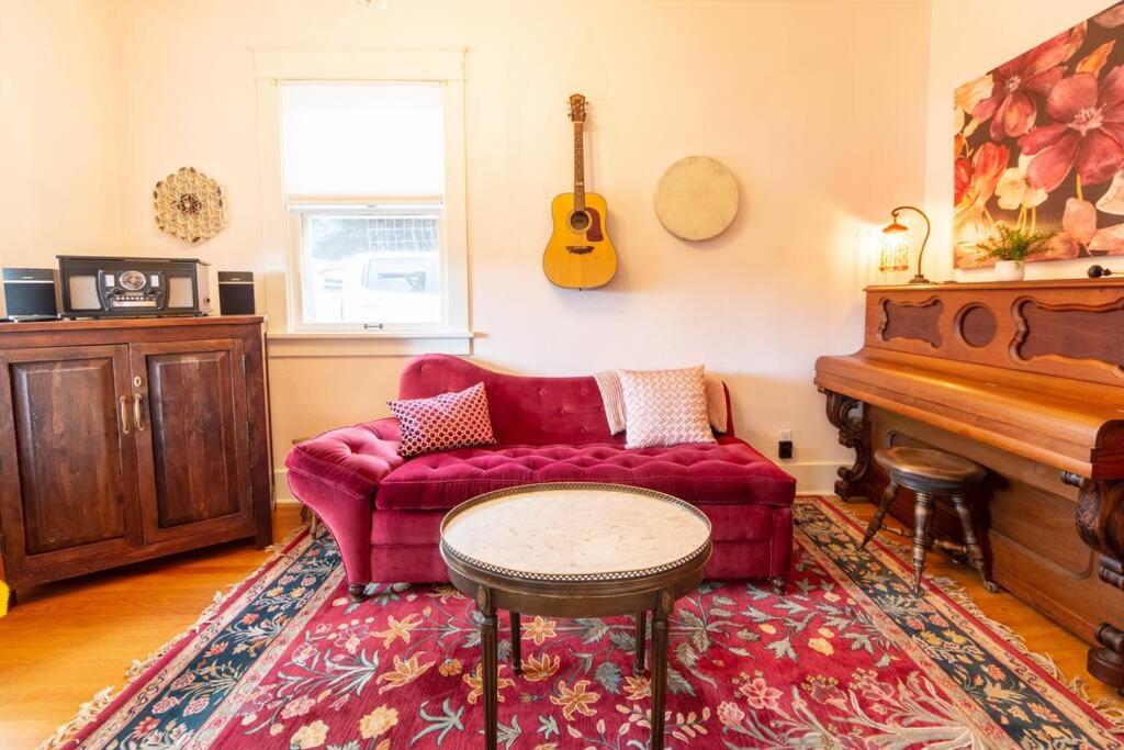 Four-Bedroom House photo 1
