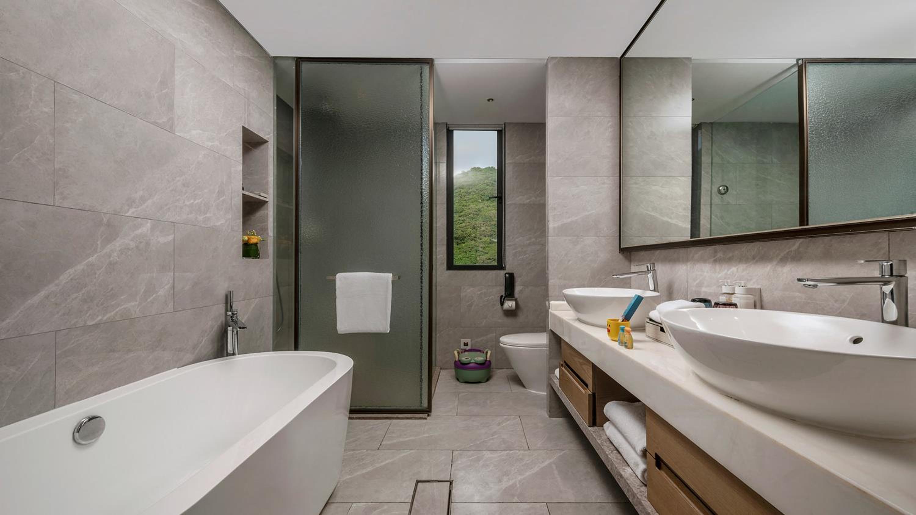 Family Suite - 1-Bedroom（Daily Self-Service Laundry Service+Enjoy 2 Hot Pot Sets For Two Throughout The Stay）