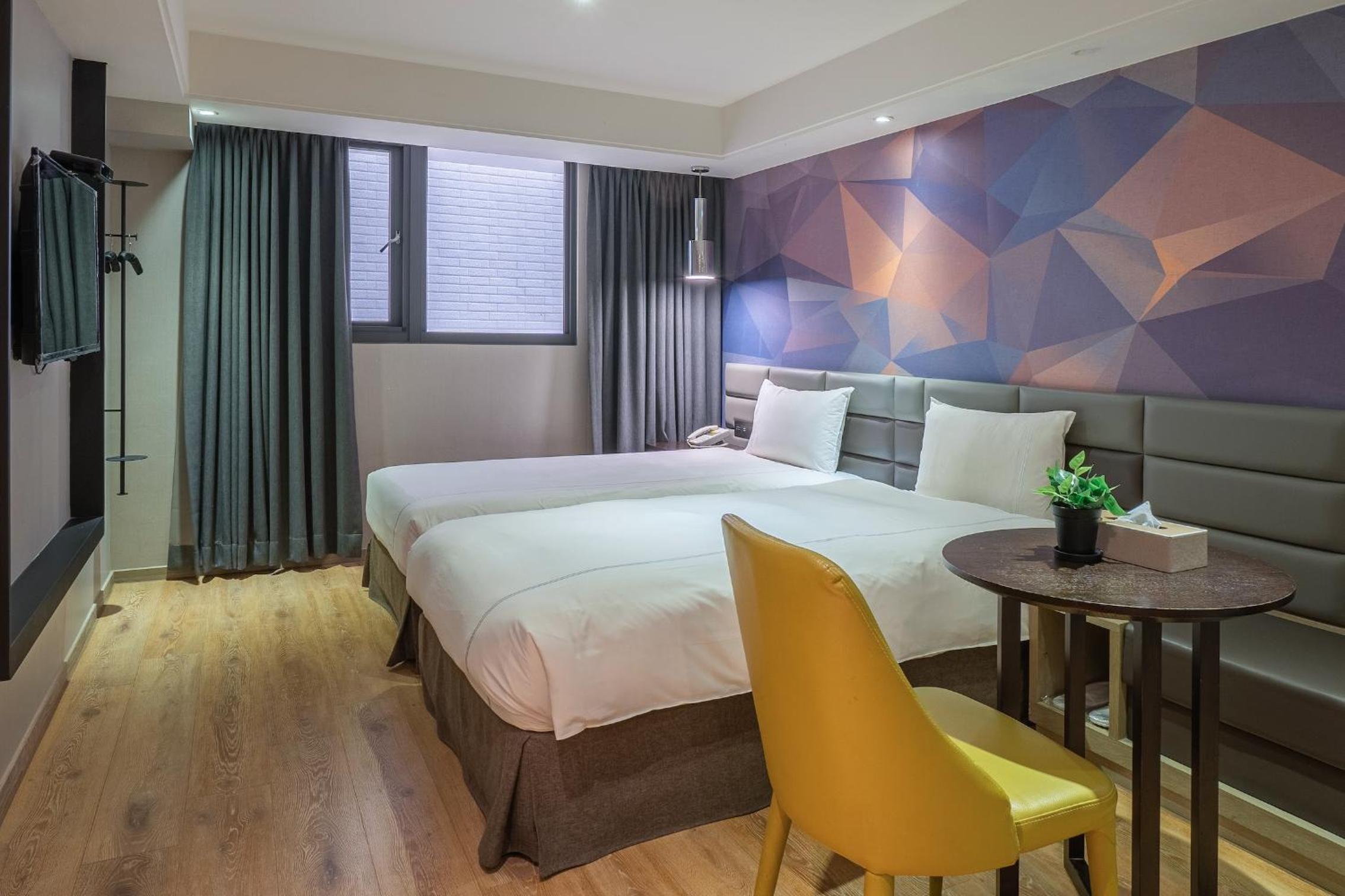 Standard Twin Room