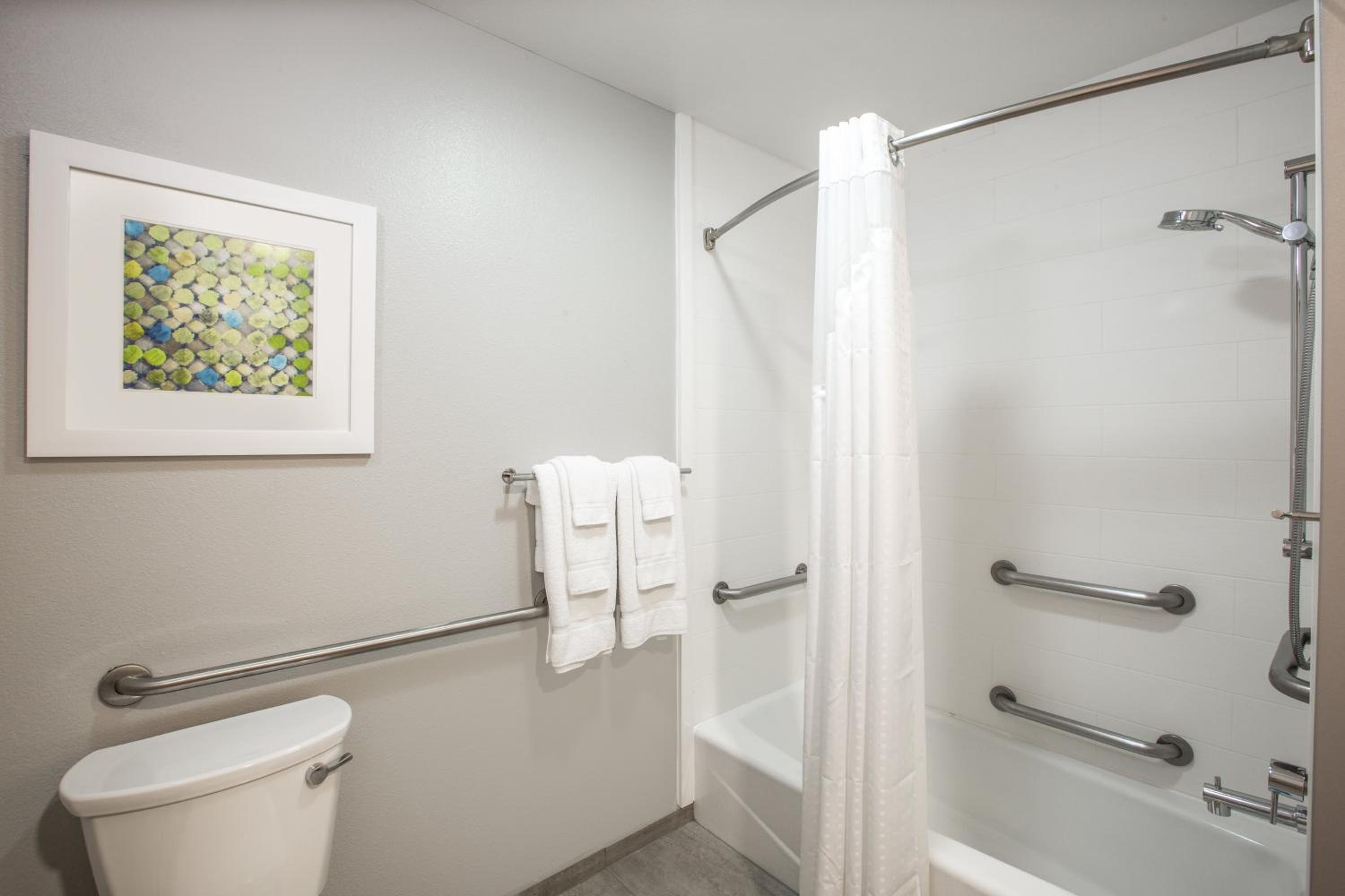 Standard Queen Room with Two Queen Beds - Communications Accessible