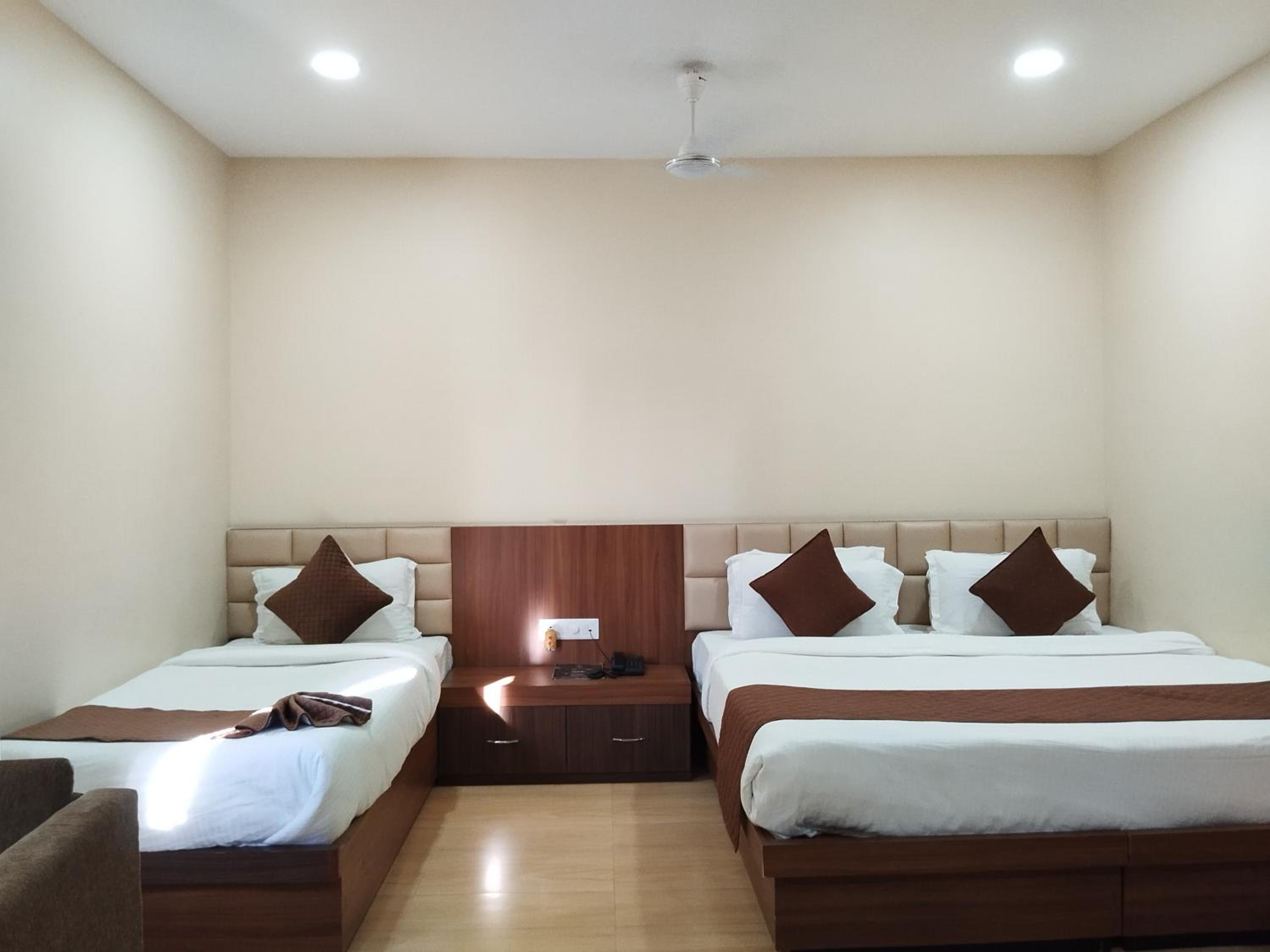 Deluxe Double Room photo 2