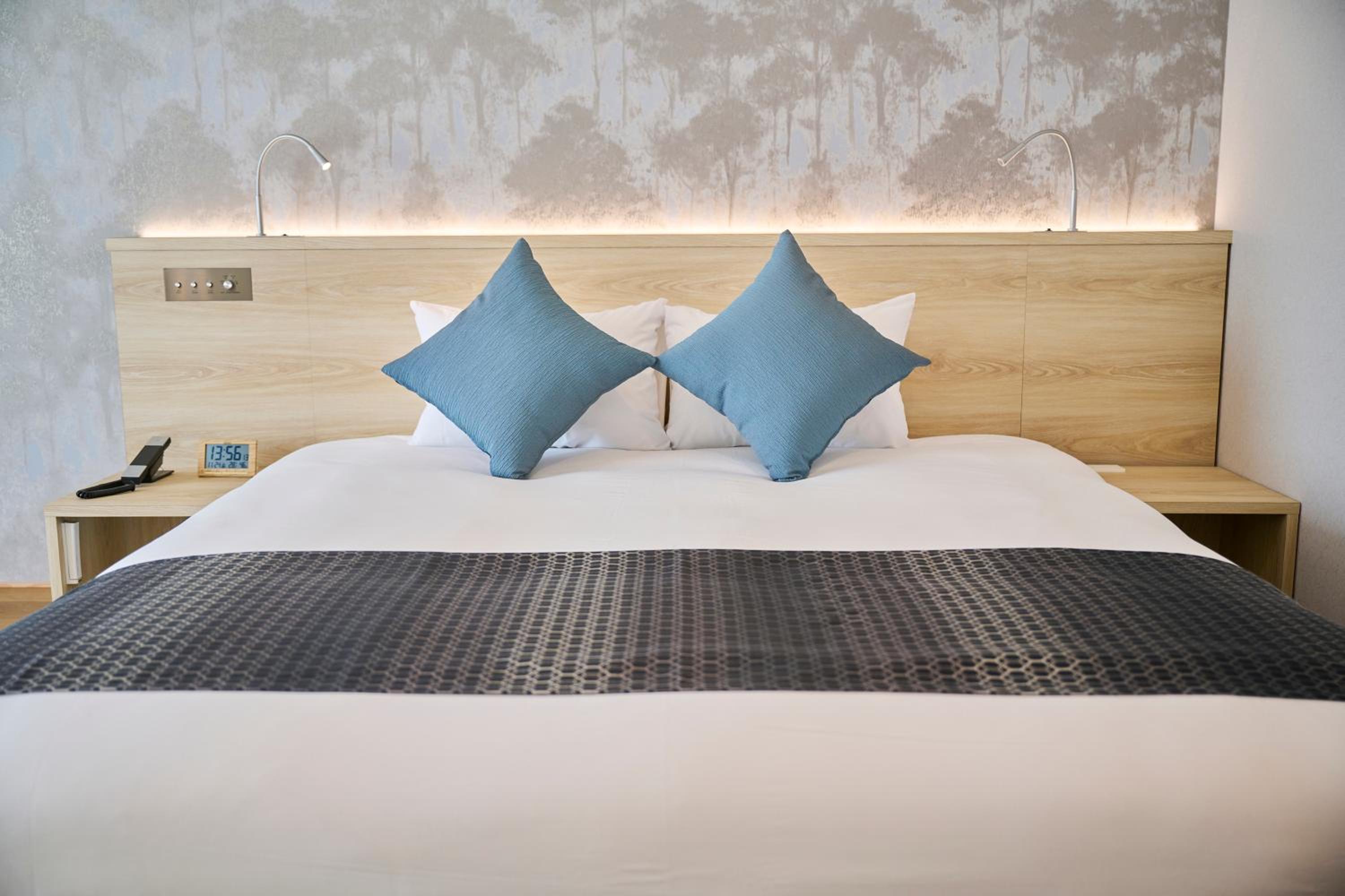 Comfort Double Room,Non-Smoking (West Wing Lower Floor) - Photo 7