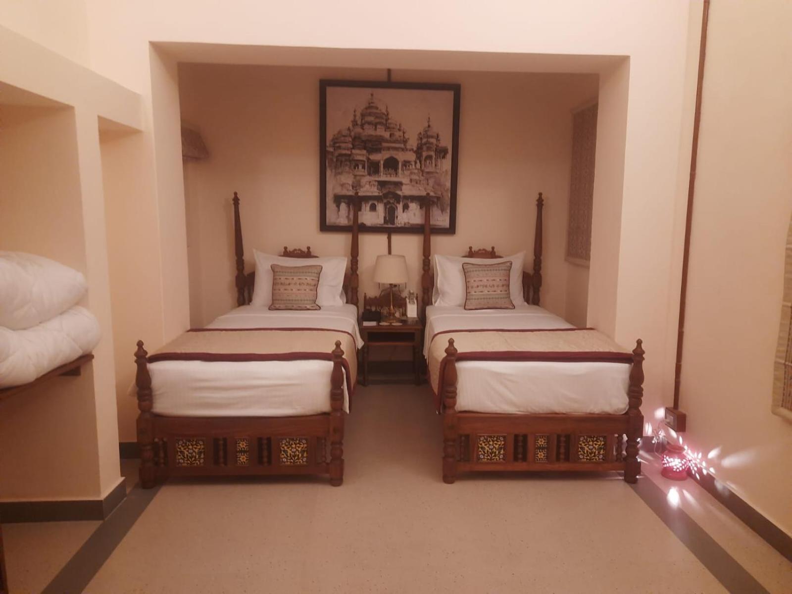 Standard Twin Room - Photo 1
