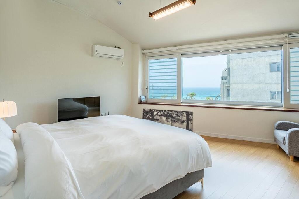 Villa with Sea View photo 2