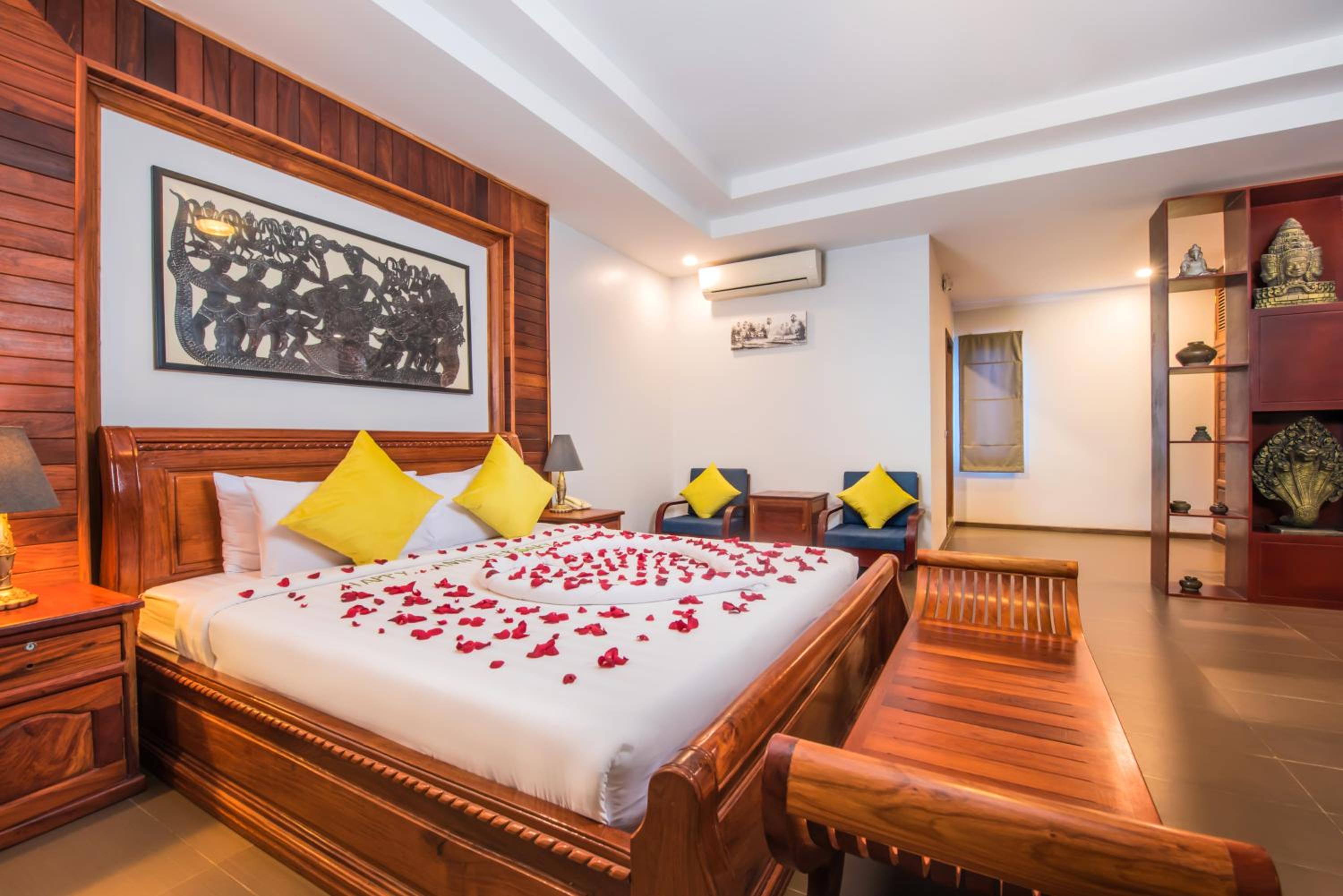King Suite - Photo 10